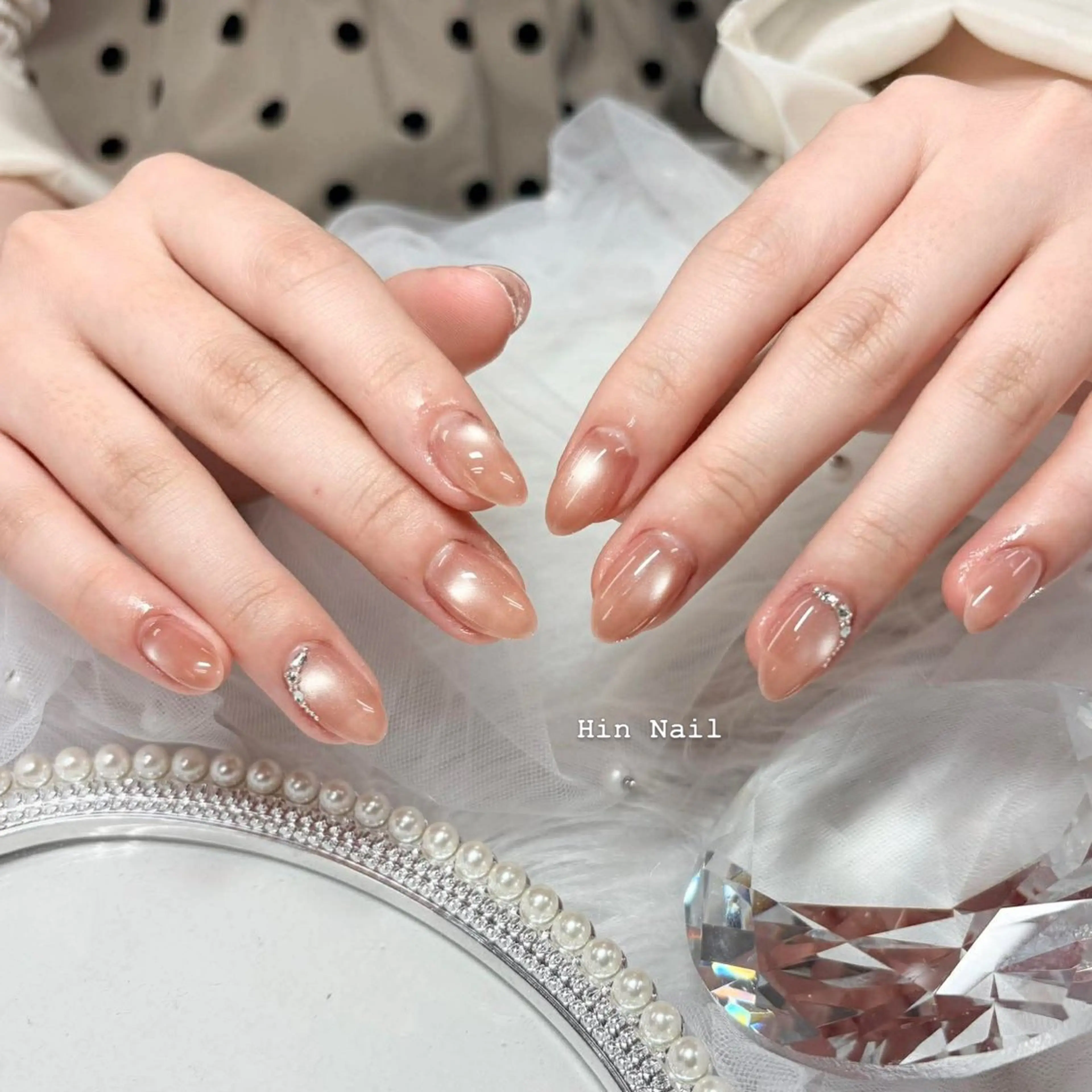 ネイル ストーンネイル ハンドネイル HIN NAILのネイルデザイン