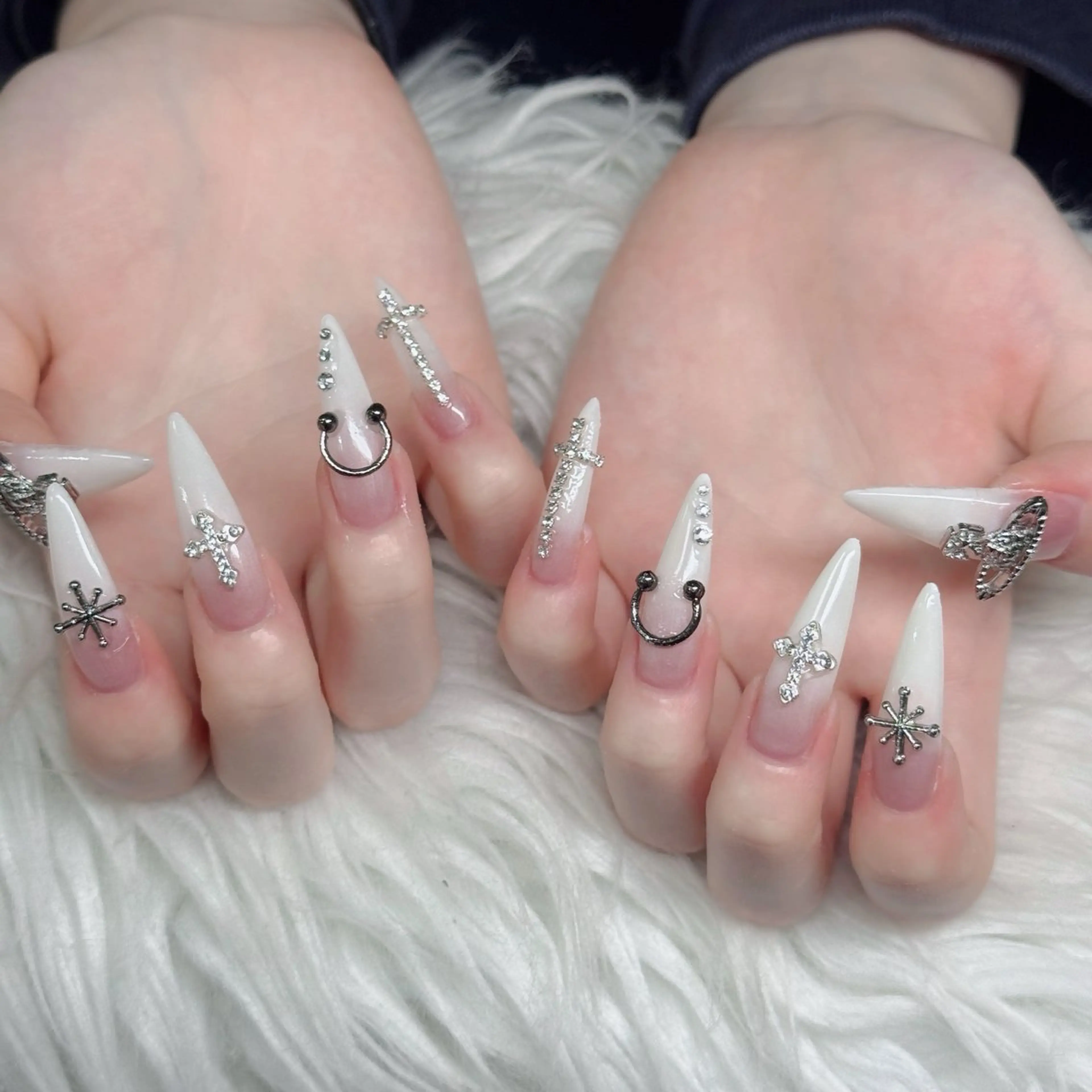 ネイル フットネイル フレンチネイル グラデーション 韓国ネイル ロングネイル ハンドネイル Hani Nail Salonのネイルデザイン