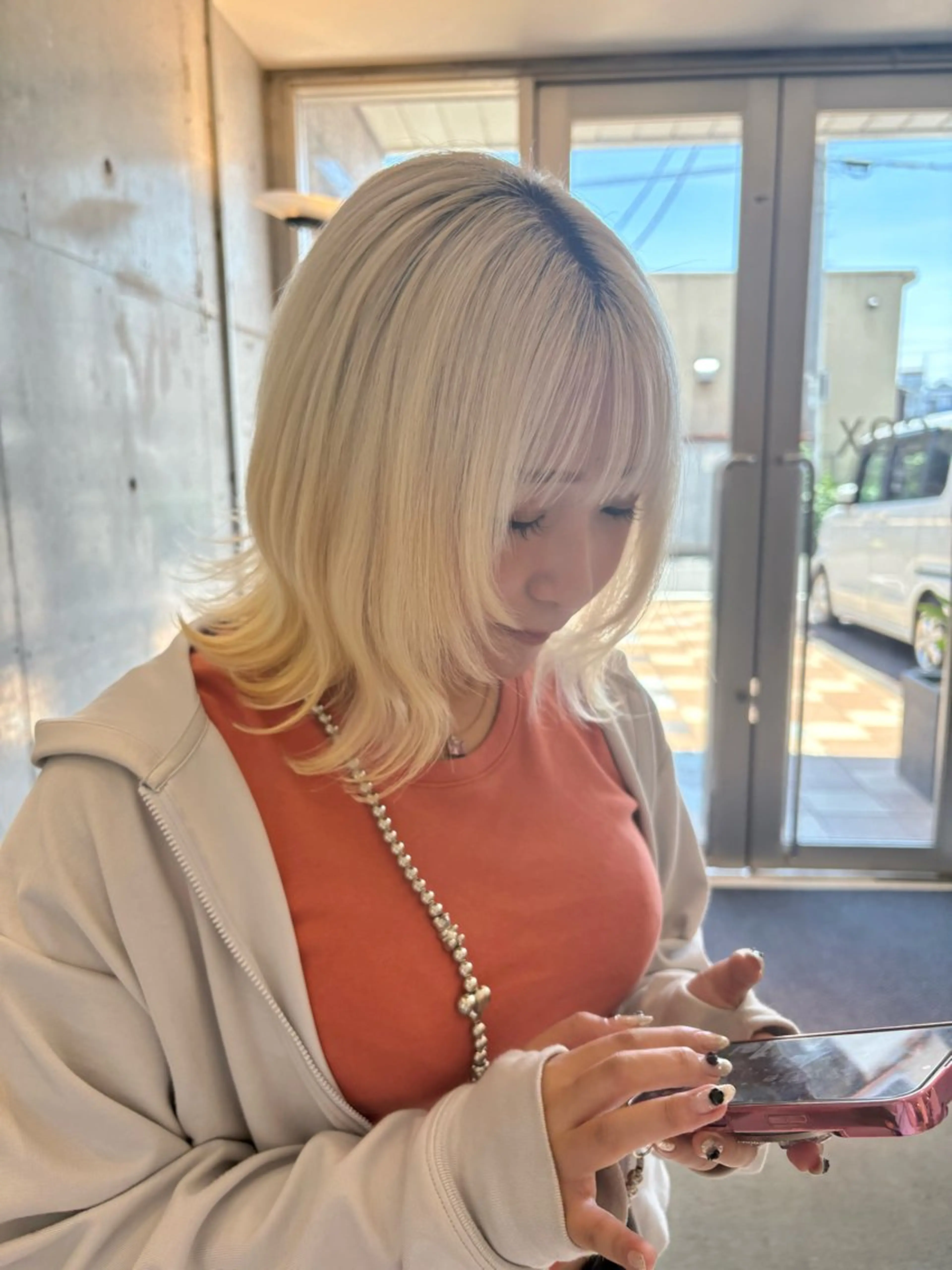 ミディアム カット ヘアカラー 山田 梨乃のヘアスタイル