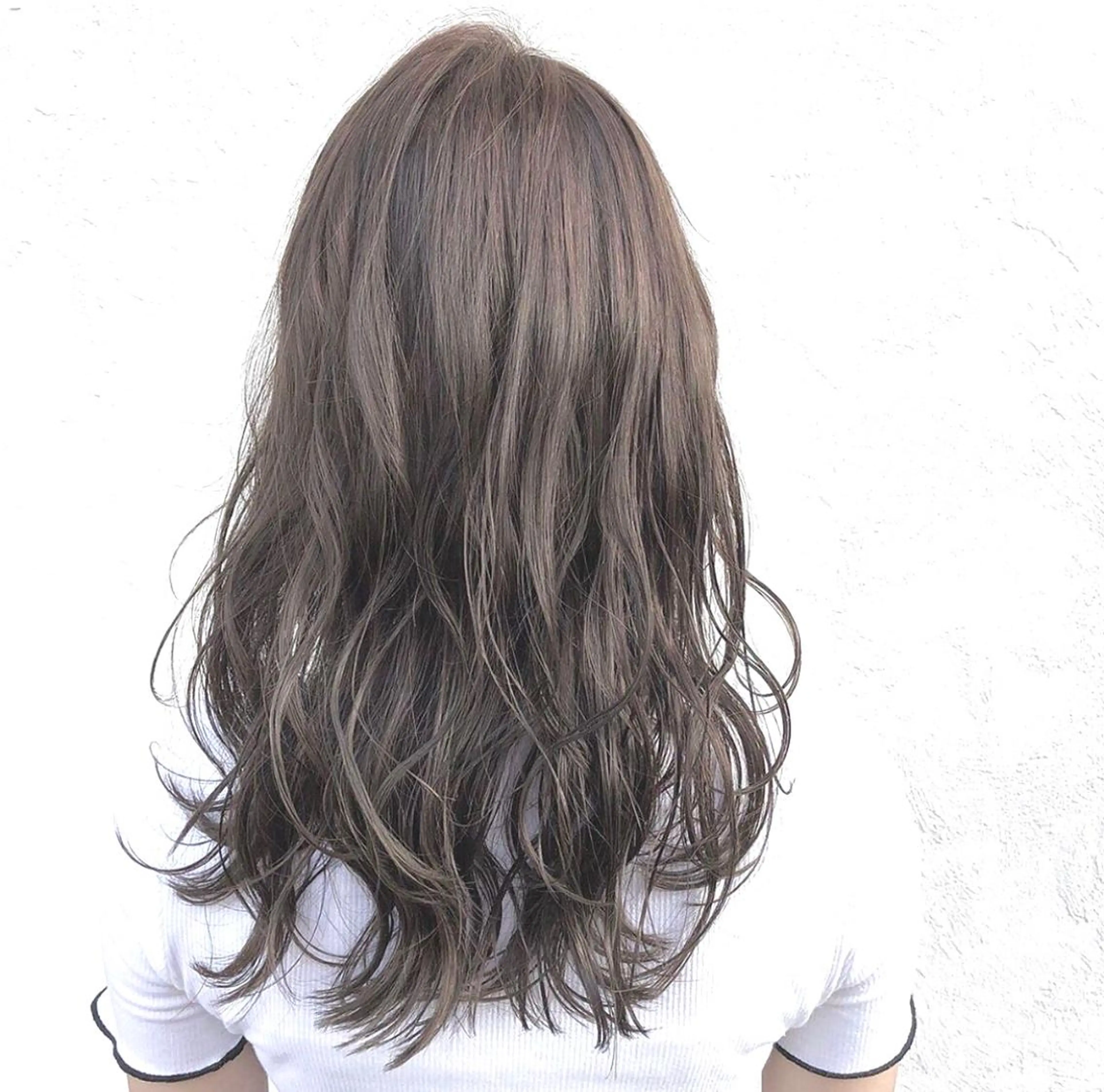 ロング カラー ベージュカラー ケアに特化したサロン shinzaのヘアスタイル