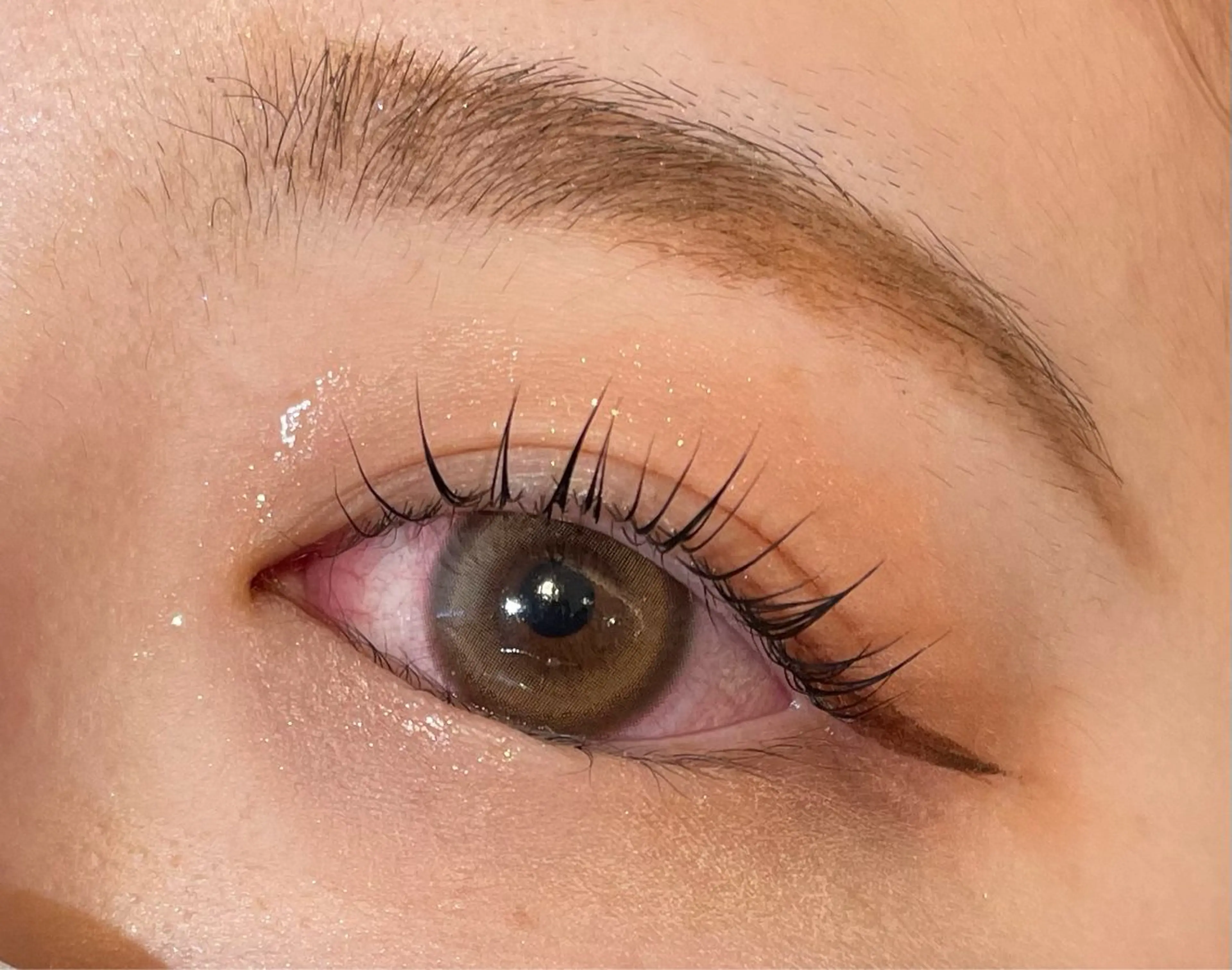 マツエク・マツパ 似合わせまつパ× 透け感カラー/ゆりのヘアスタイル