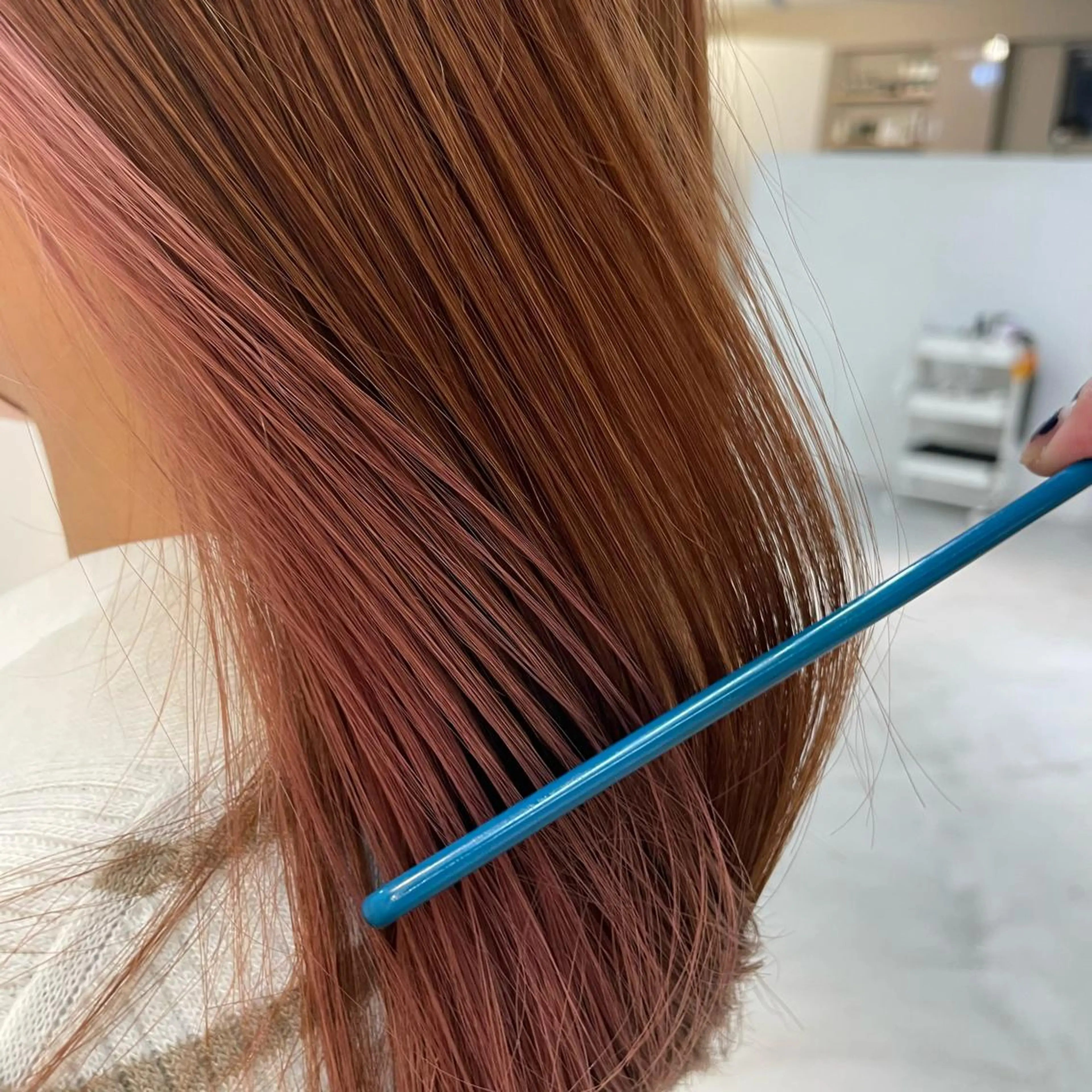 セミロング カラー インナーカラー fit/ madokaのヘアスタイル