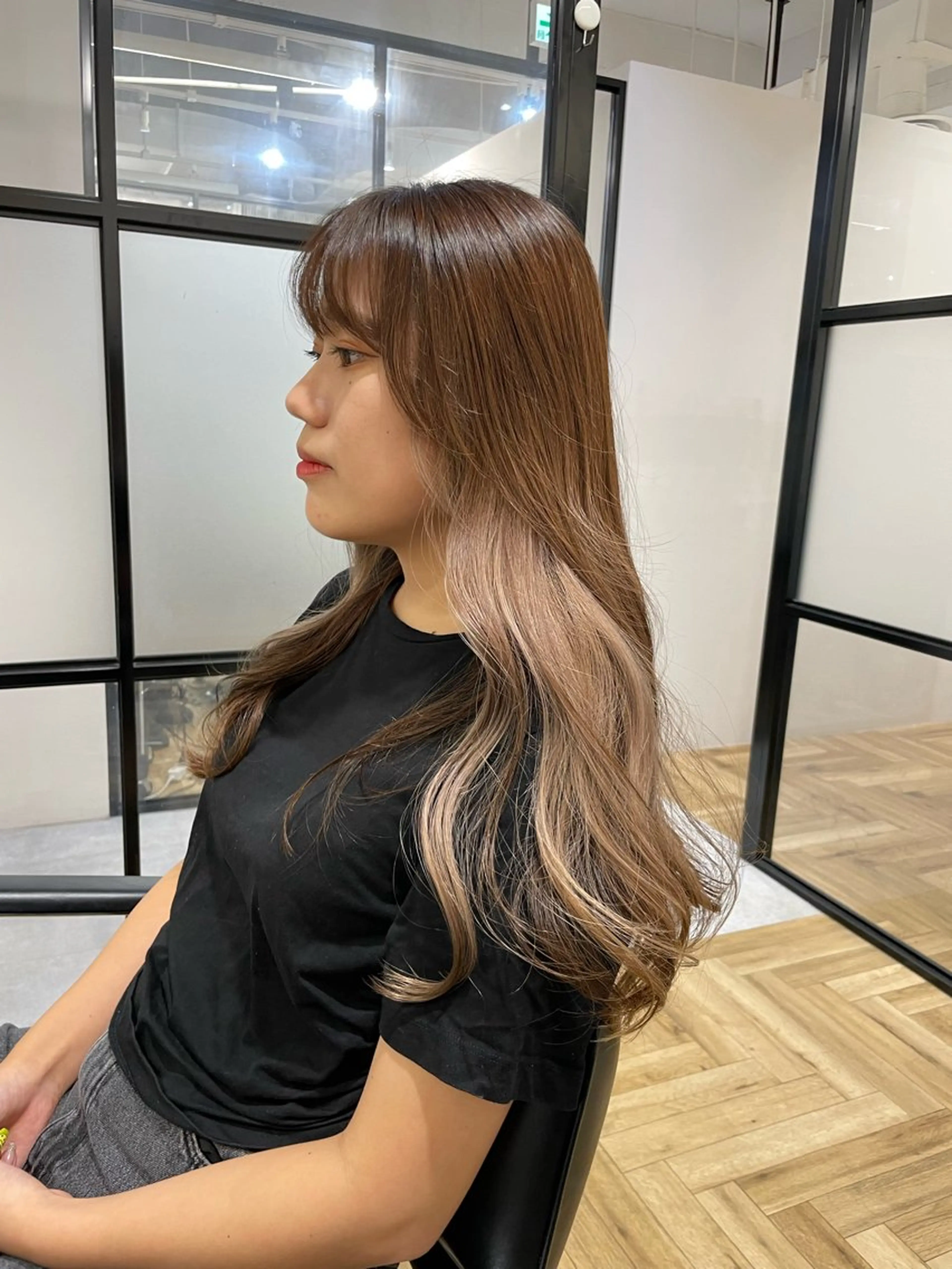 ロング akane .のヘアスタイル