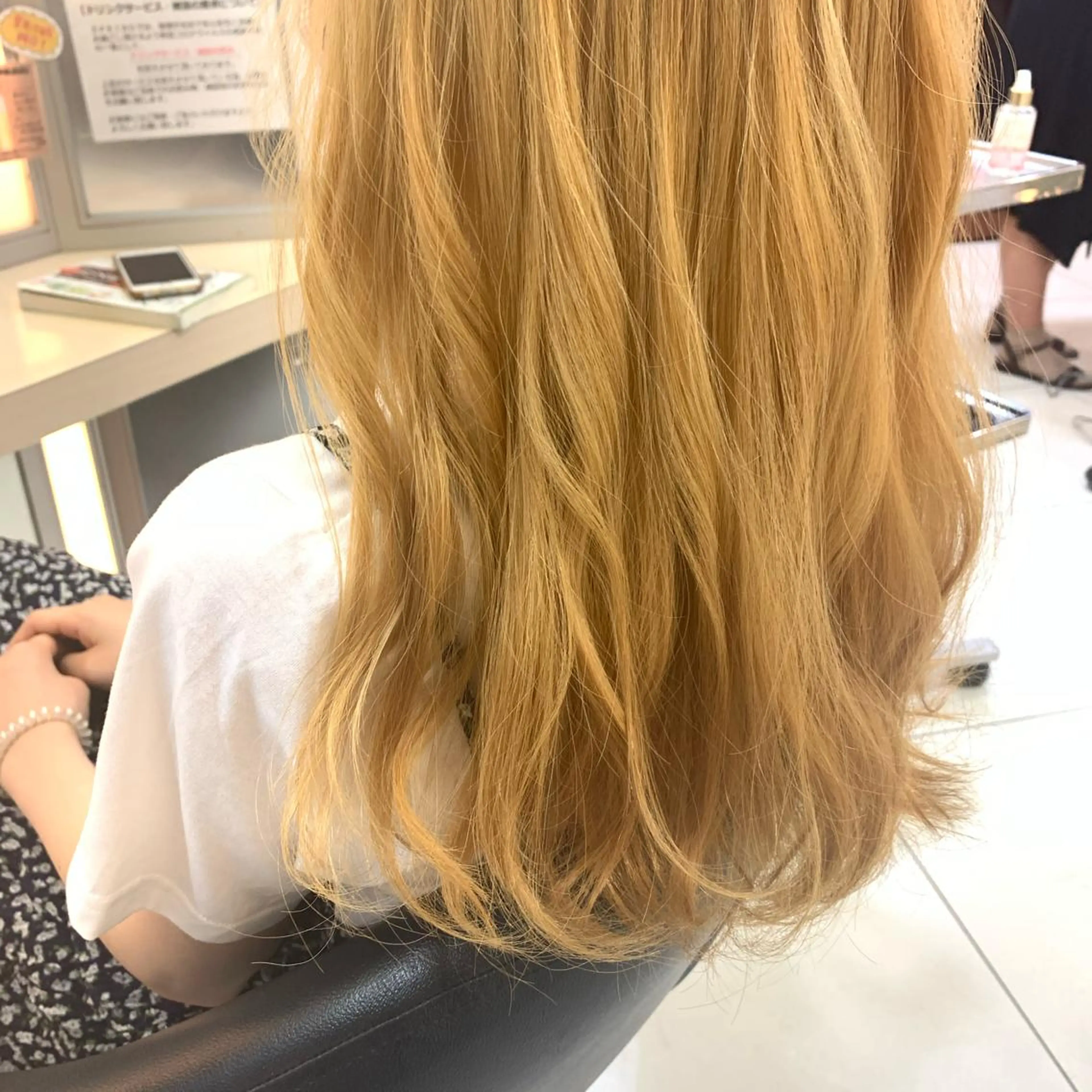 ロング カラー ヘアアレンジ ブリーチ yuka .のヘアスタイル