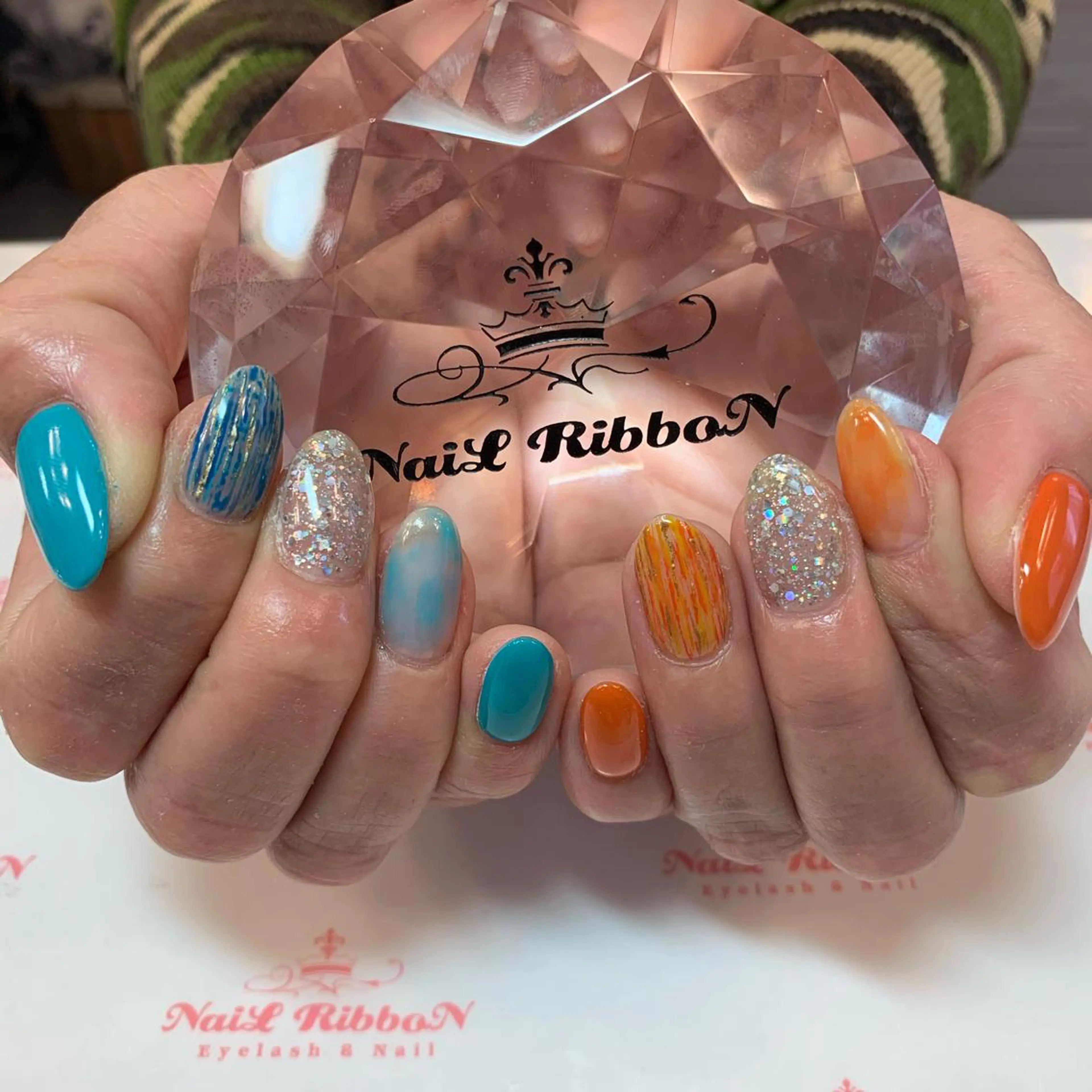 ネイル ネイルリボン 受付スタッフのネイルデザイン