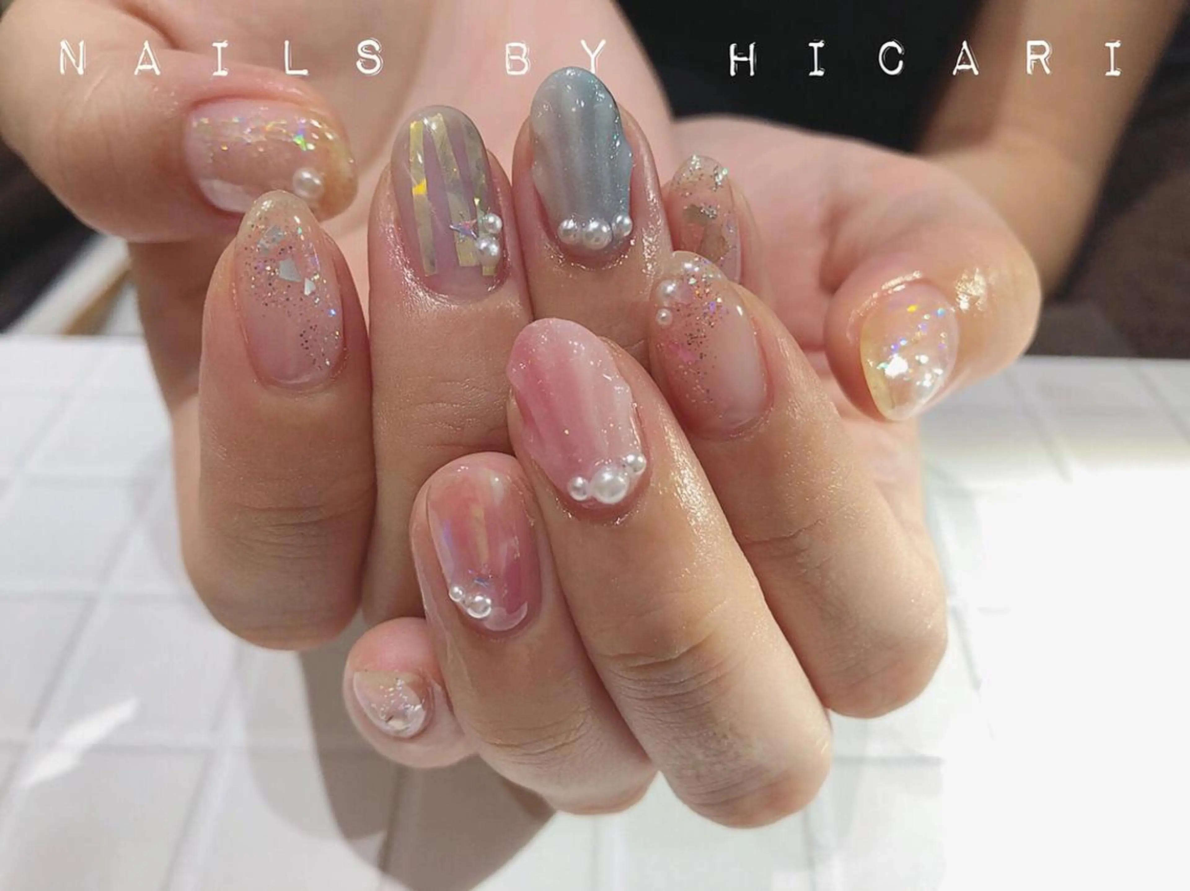 ショート カラー ネイル マツエク・マツパ illum hicariのネイルデザイン