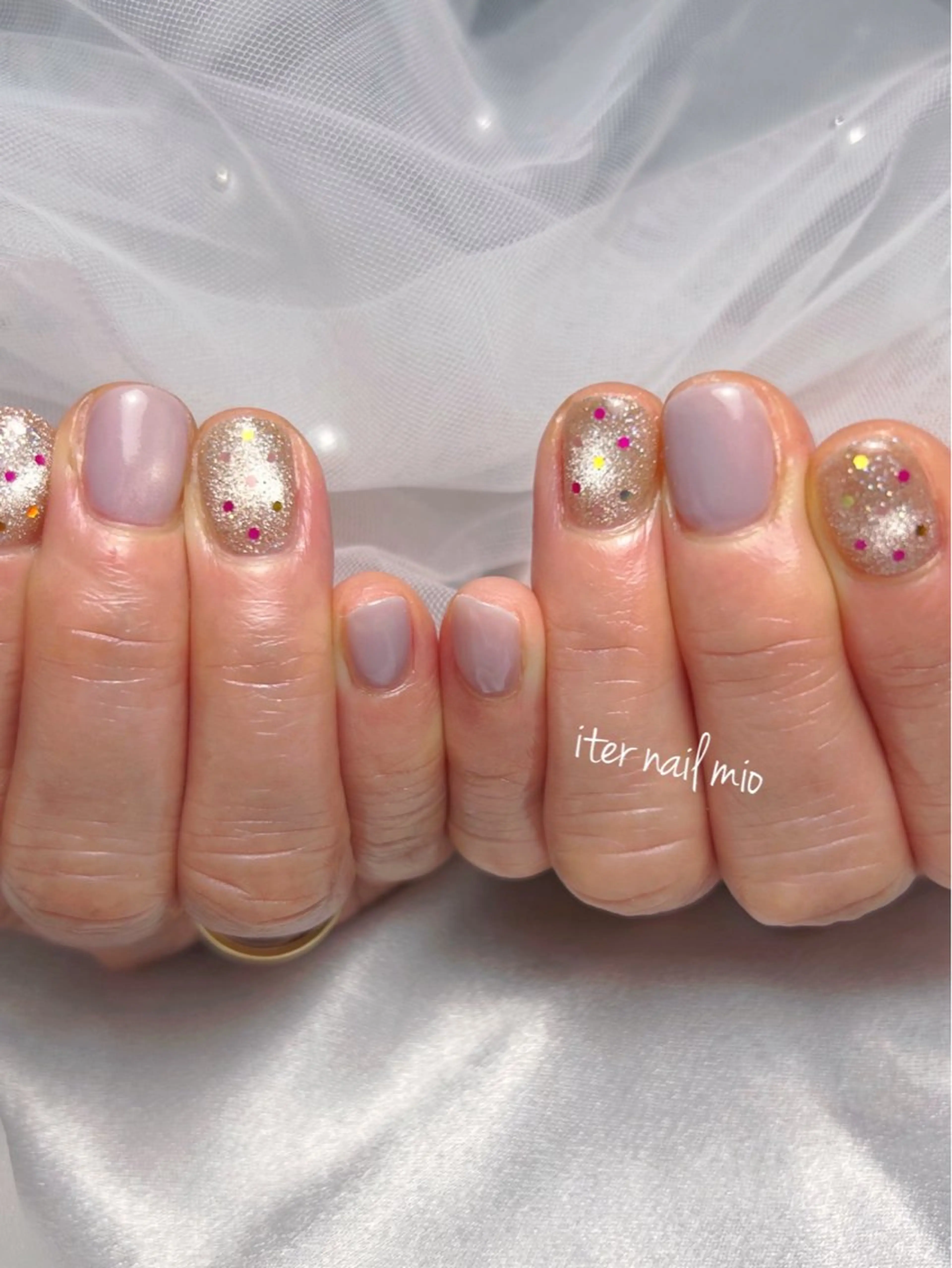 ネイル ホログラムネイル ハンドネイル ITER mioのネイルデザイン