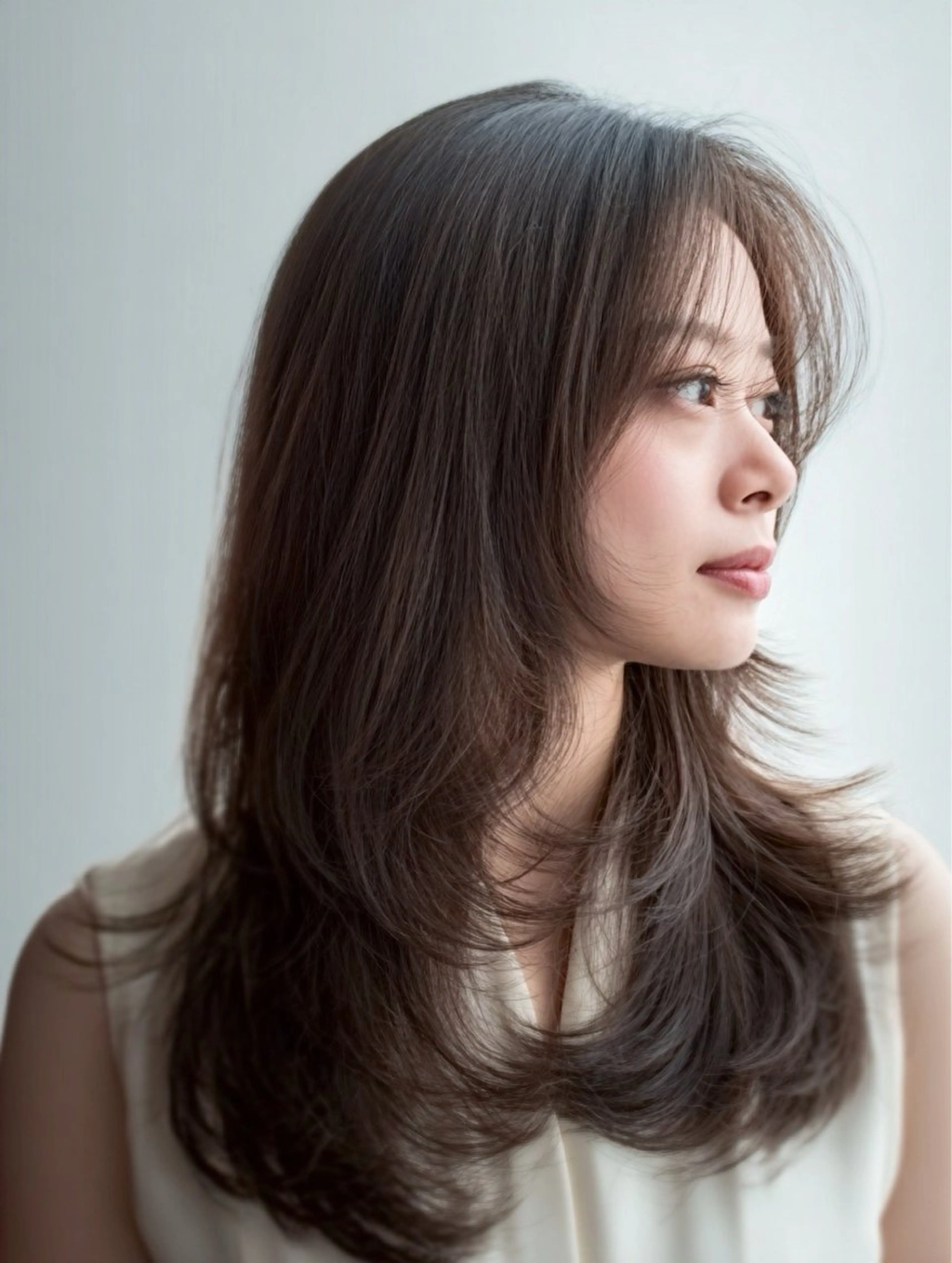 セミロング 顔まわりレイヤー 顔周りカット ハッシュカット ハイレイヤー 韓国風ヘア カット 縮毛矯正 トリートメント ✨毛髪診断で絶対綺麗 ✨美髪艶髪専門✨高浪のヘアスタイル