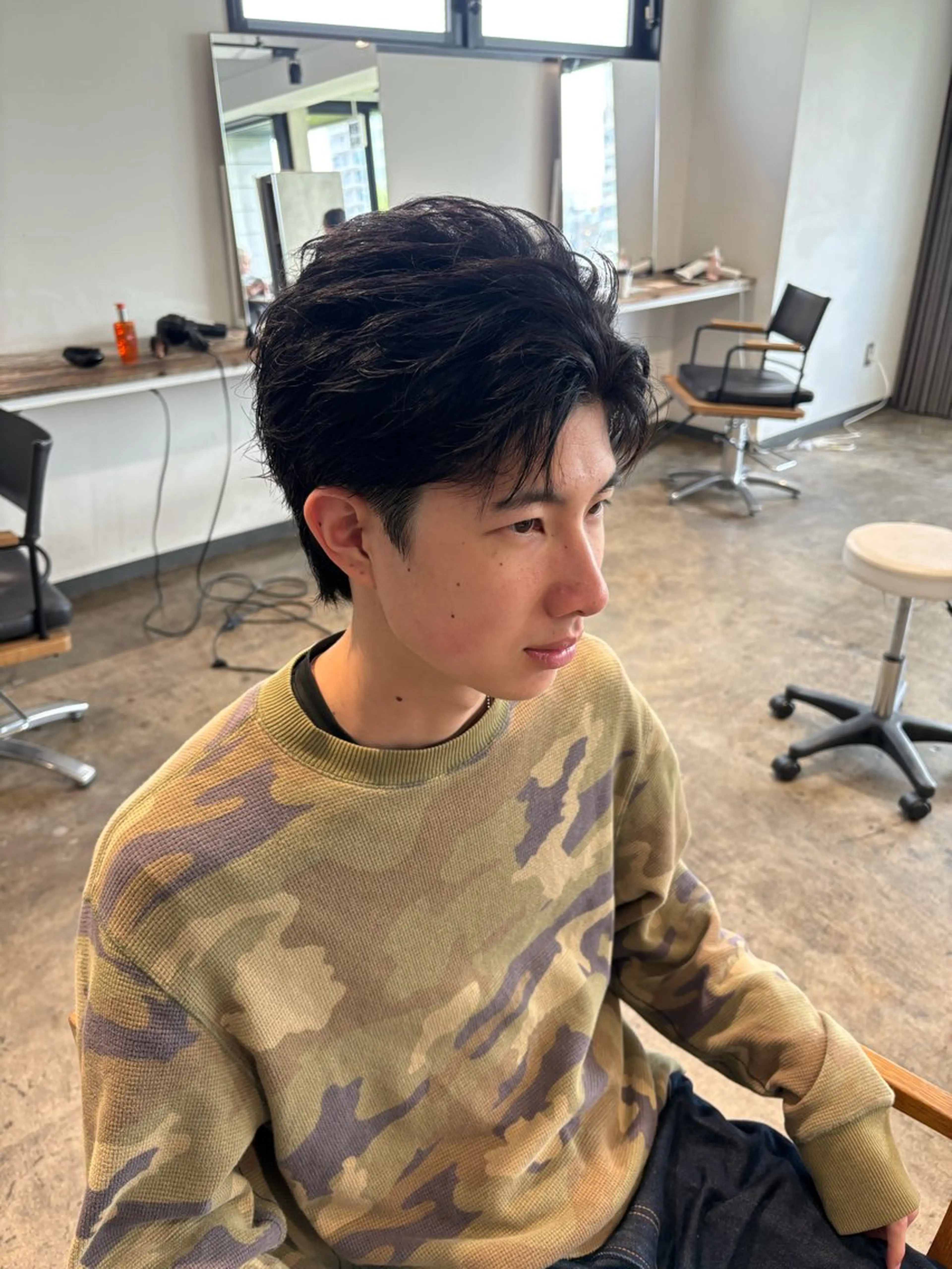 ショート パーマ メンズ センターパート ダウンパーマ フェザーパーマ カルマパーマ メンズ韓国風 カット パーマ become men's hair 名駅店所属・名駅/フェザーパーマ 韓国ヘア/森岡のヘアスタイル