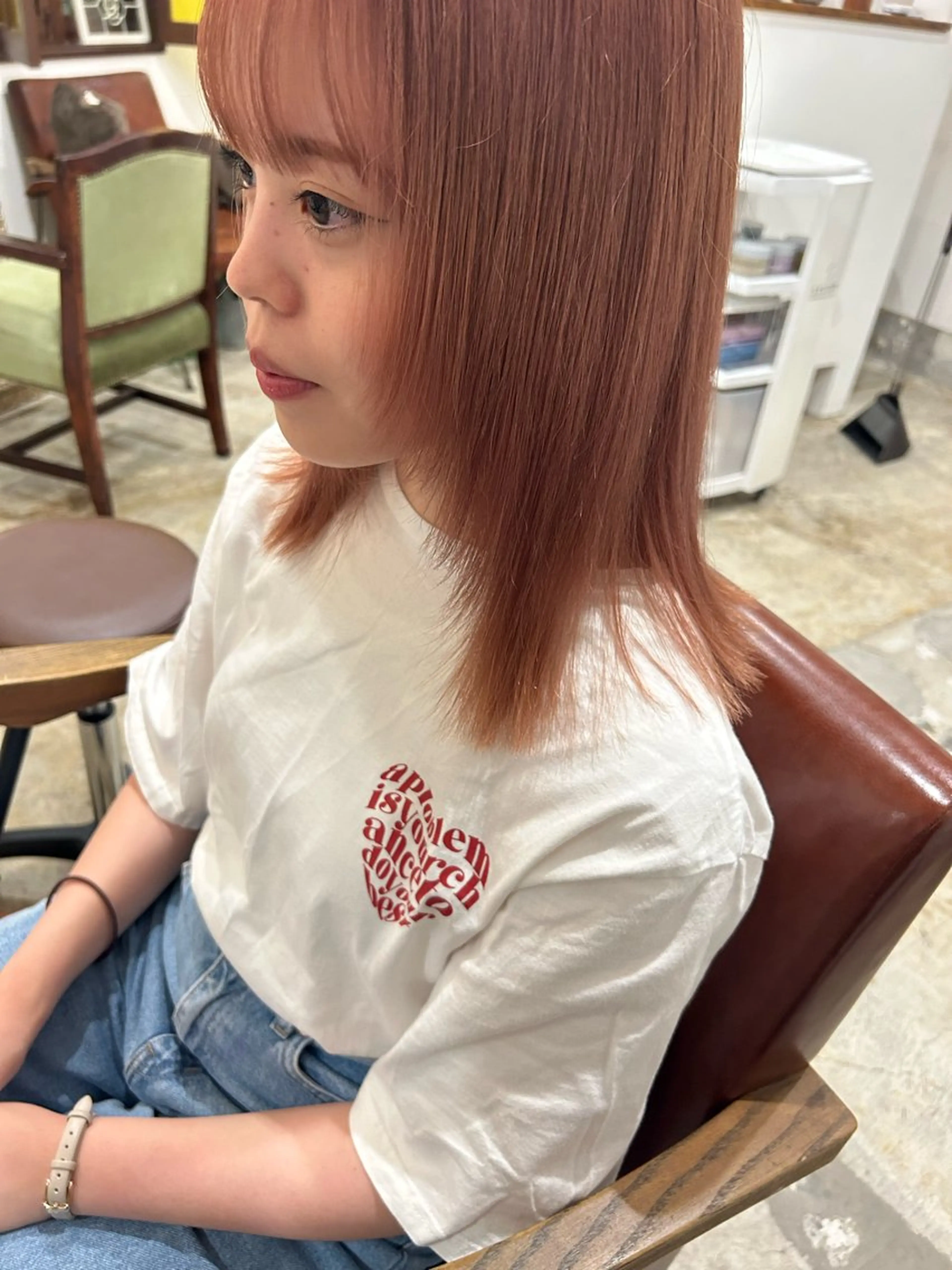 ミディアム 顔周りカット レザーカット/ ミニボブ/しおりのヘアスタイル