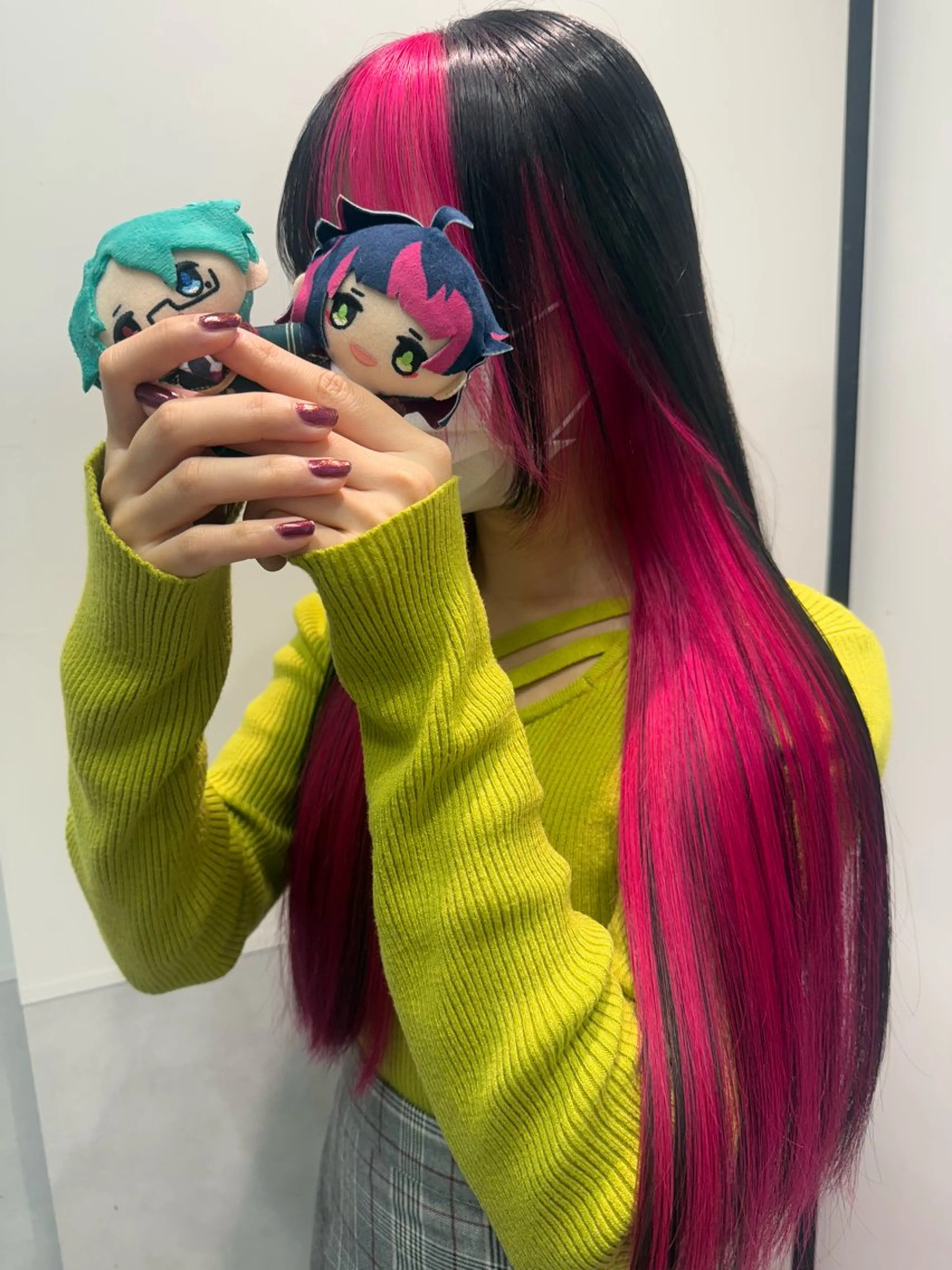 セミロング カラー ブリーチ ケアブリーチ ダブルカラー インナーカラー ピンクカラー ヘアカラー インナーカラー 推し ブリーチ  髪質改善のヘアスタイル