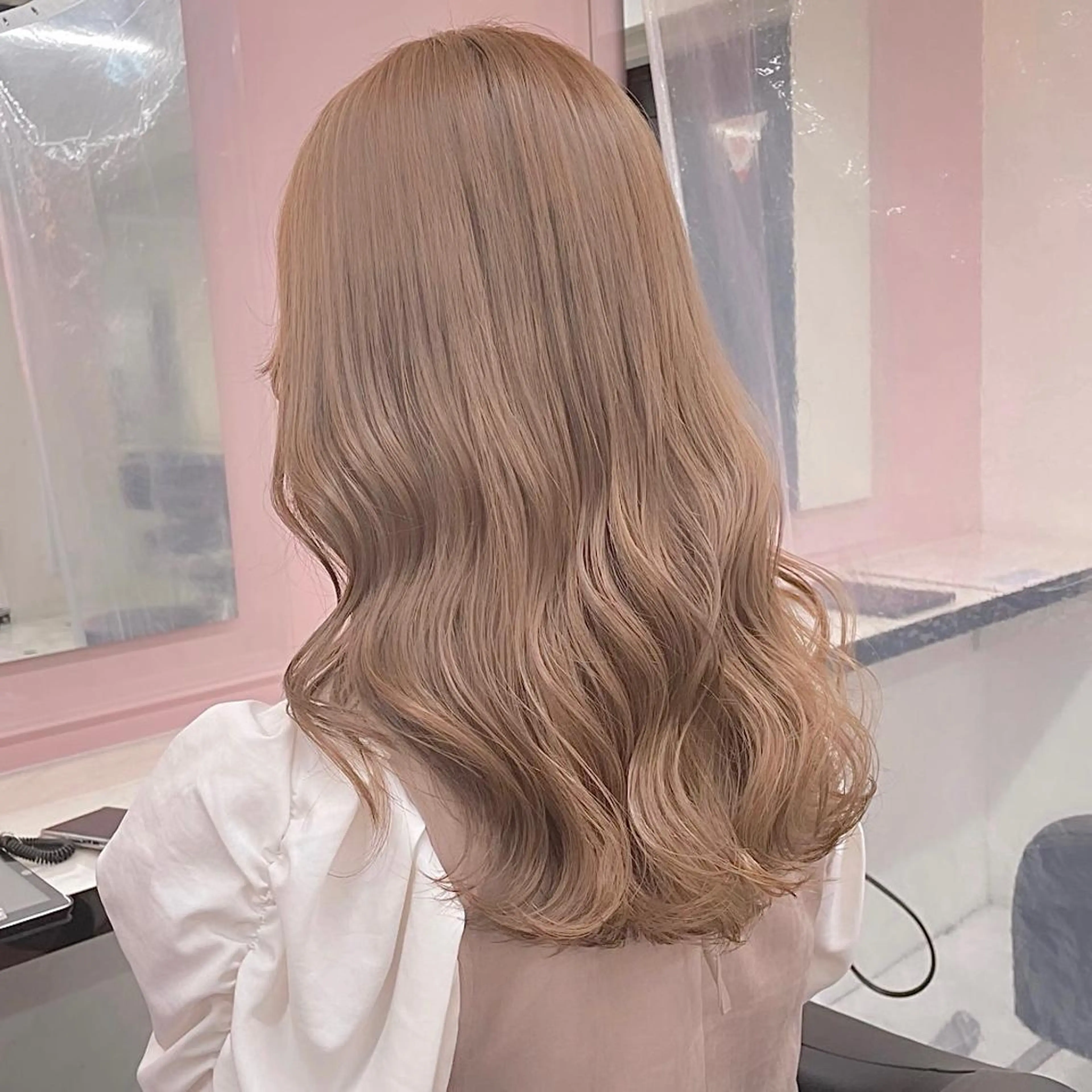 セミロング カラー 🩰透明感カラー♡ UTA🩰のヘアスタイル