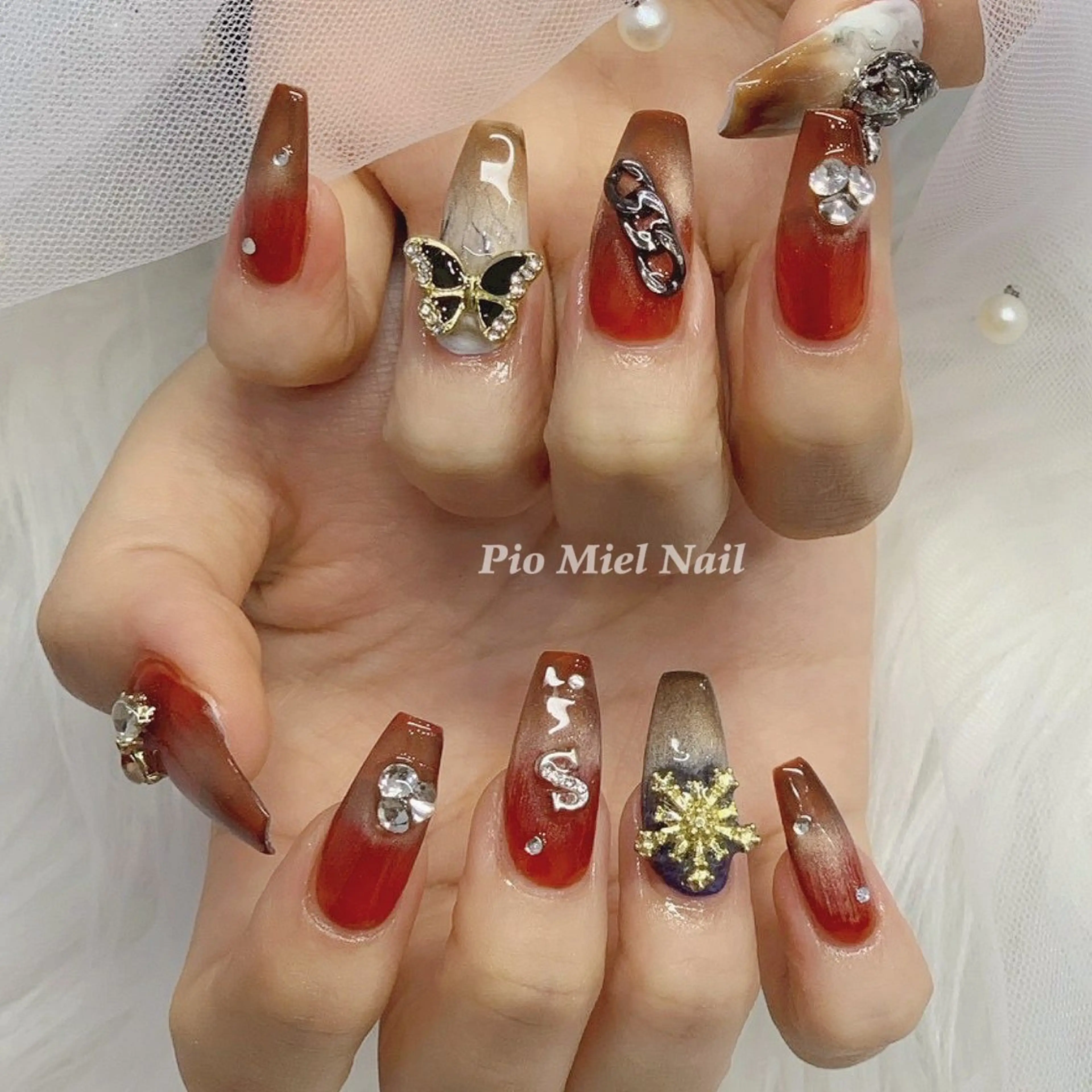 ネイル 長さ出し ジェルネイル グラデーション ロングネイル 持ち込み ハンドネイル momo 長さだしのネイルデザイン