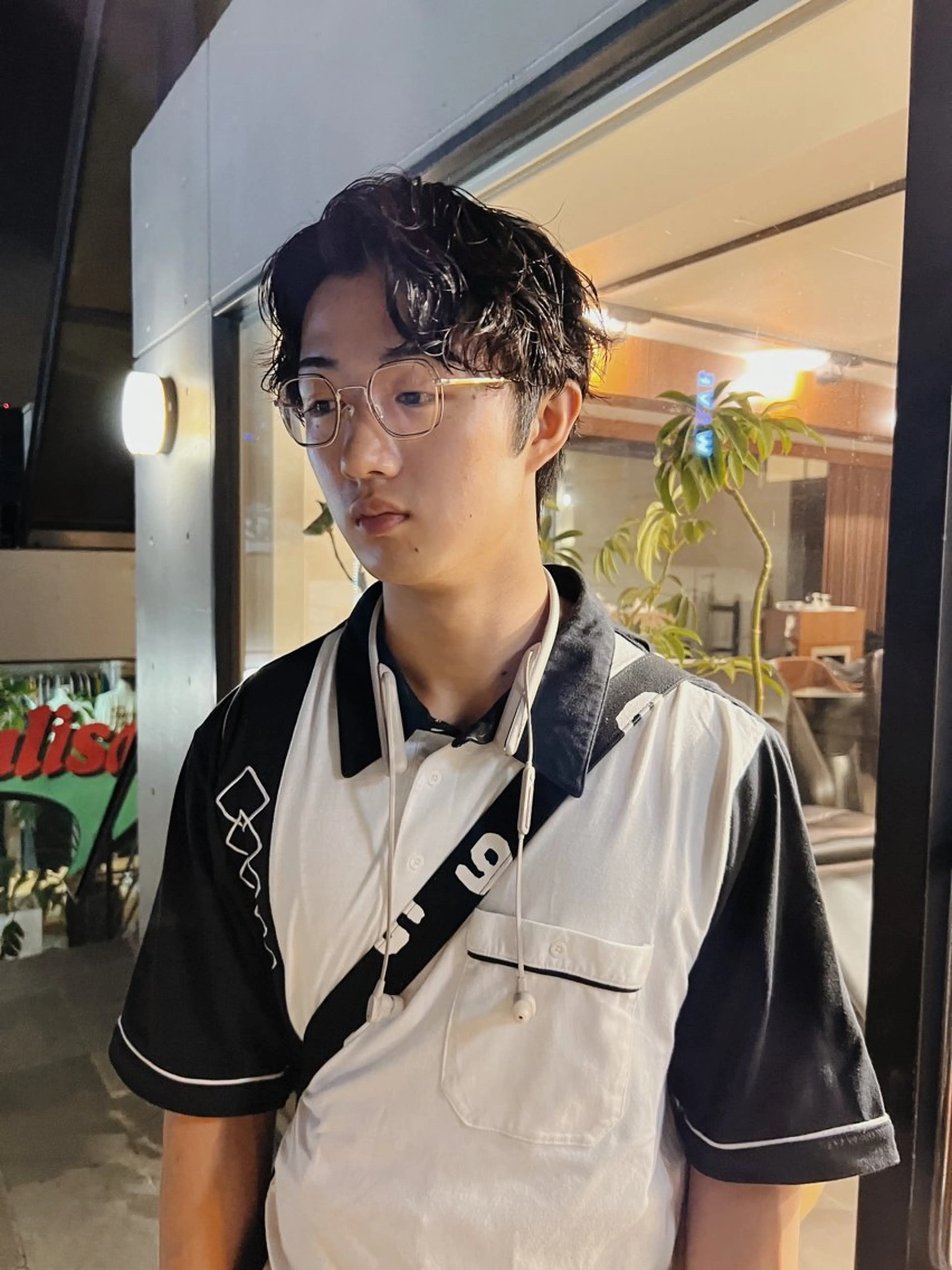 カラー パーマ ヘアアレンジ メンズ センターパート メンズパーマ スパイラルパーマ カット パーマ ショートヘア原宿 fifth コシのヘアスタイル