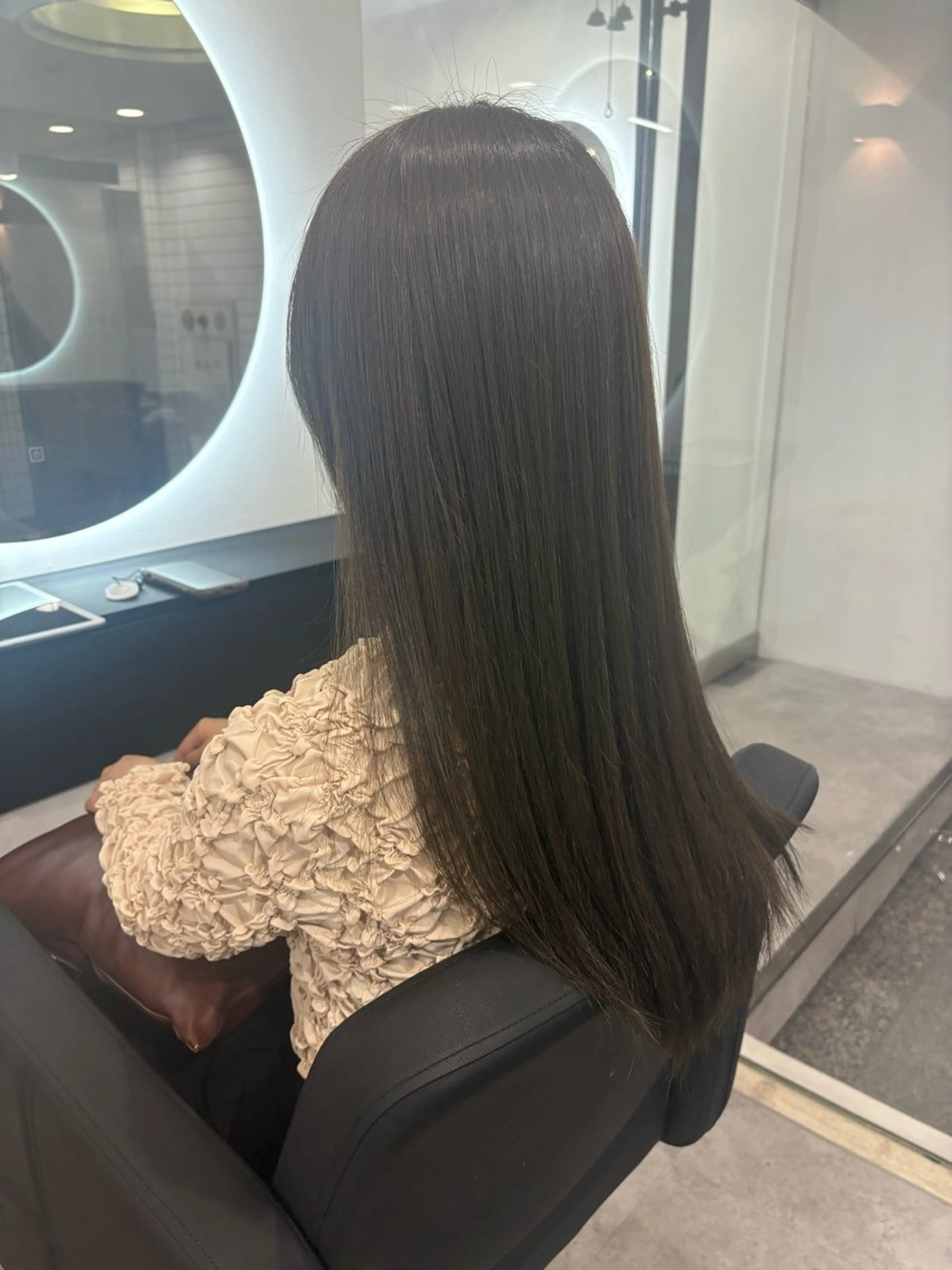 ロング カラー ブラウンカラー オリーブカラー 臼井 いづみのヘアスタイル