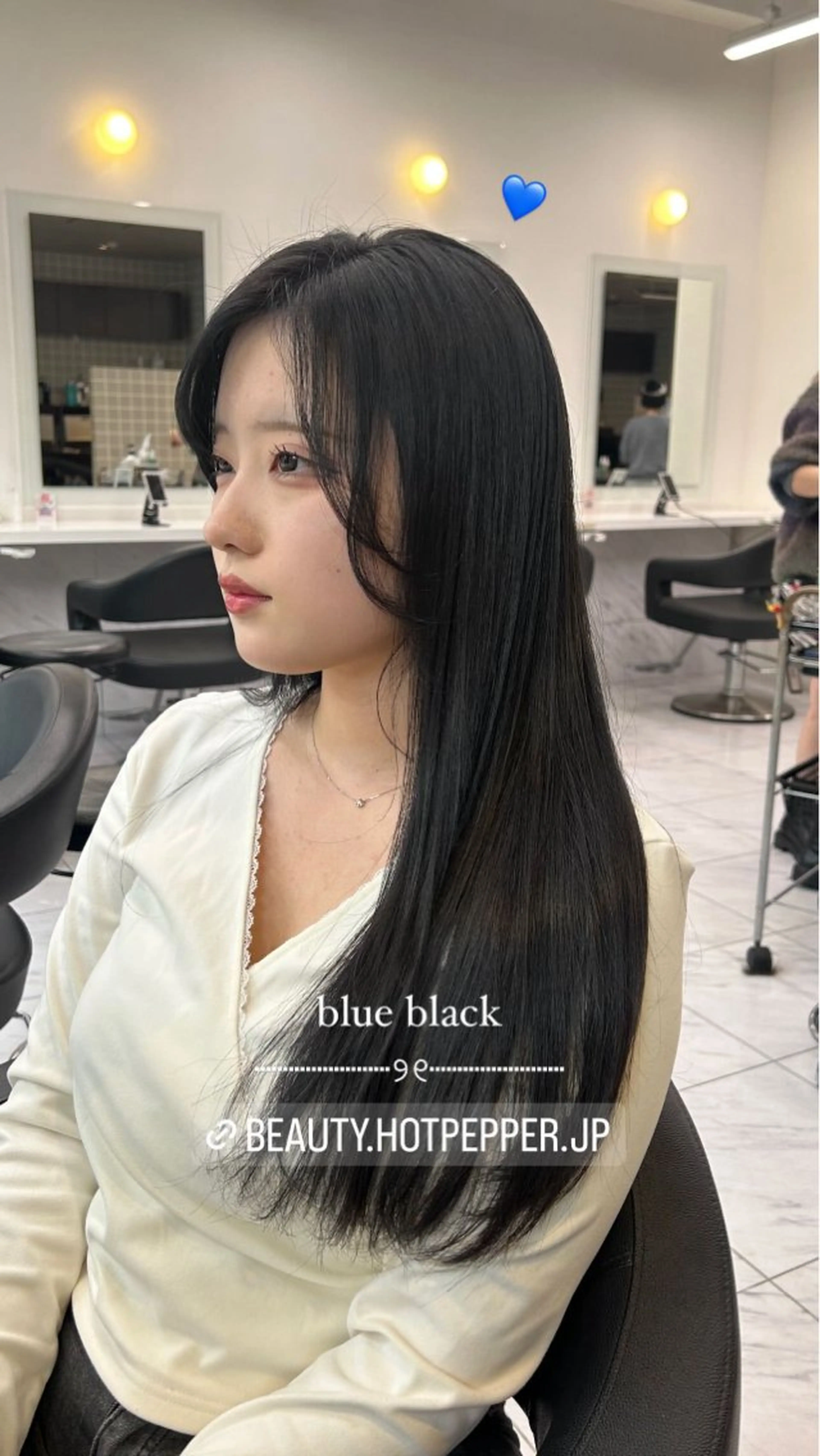 カラー ヘアカラー 透明感ベージュ🤎 ナチュラルレイヤーのヘアスタイル