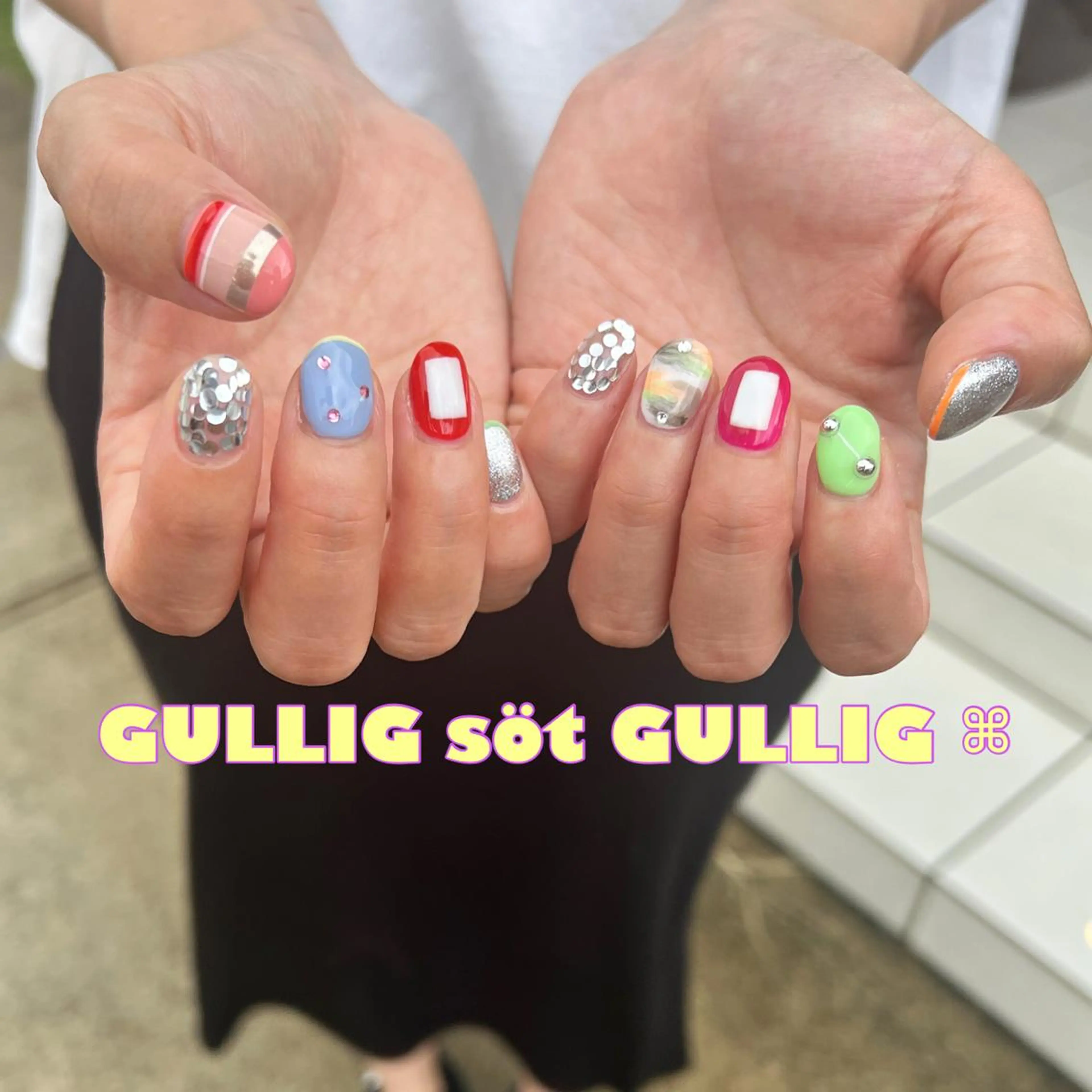 ネイル GULLIG söt GULLIGのネイルデザイン