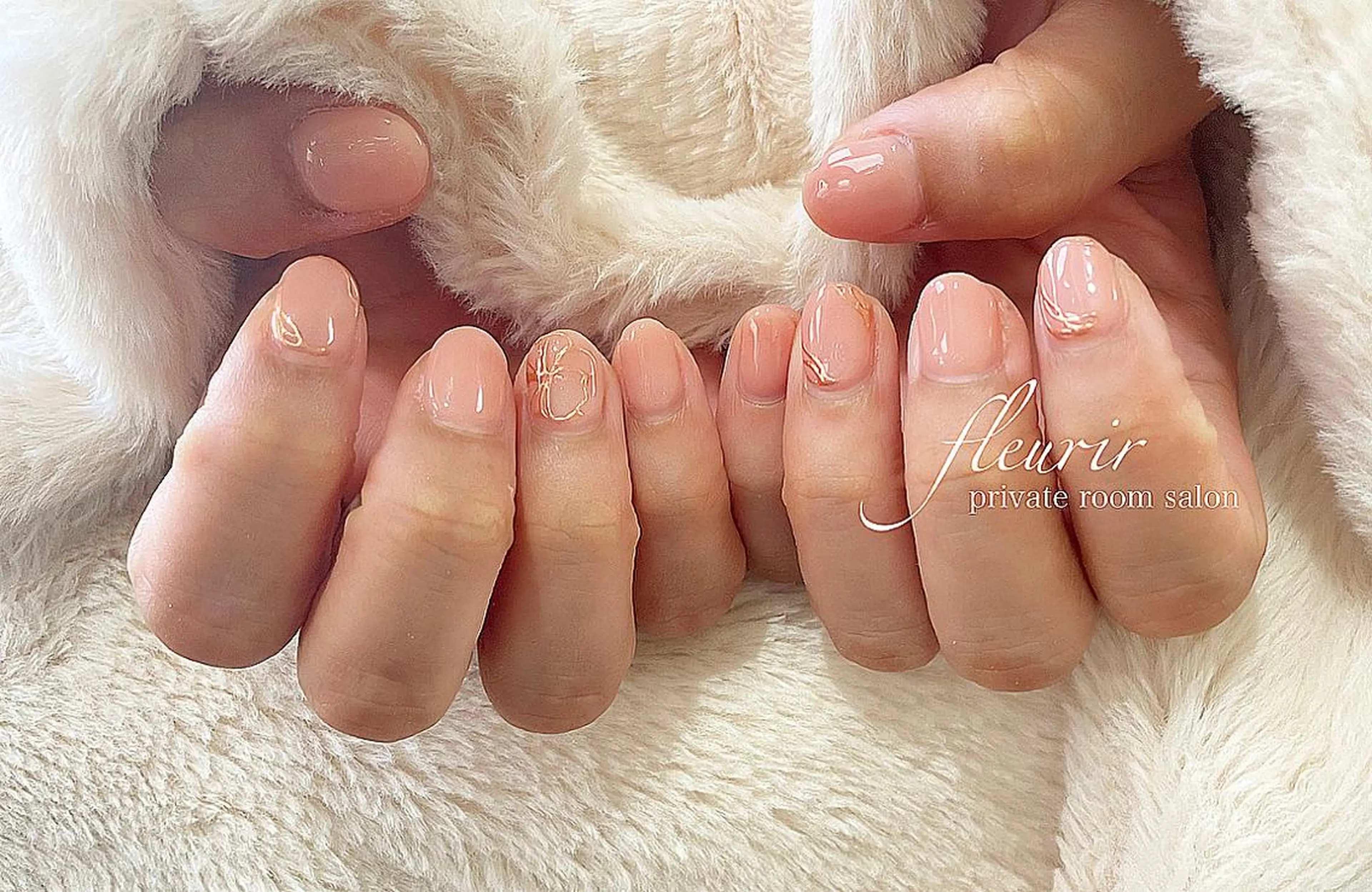 ネイル アートネイル ゴールド ミラーネイル ワンカラーネイル フルリール 【プライベートサロンのネイルデザイン