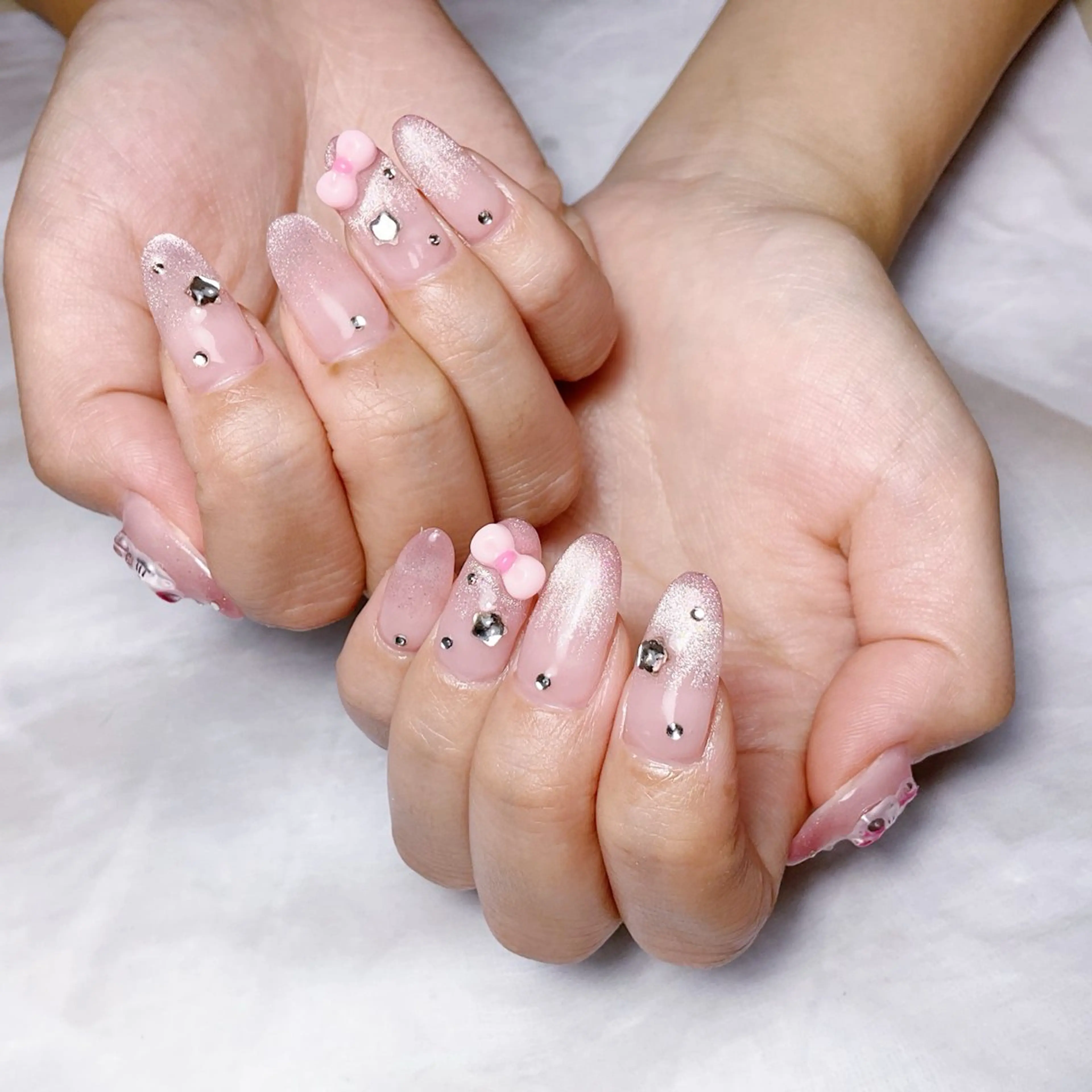 ネイル ハンドネイル 🍭Yun nail hyejin🌸のネイルデザイン