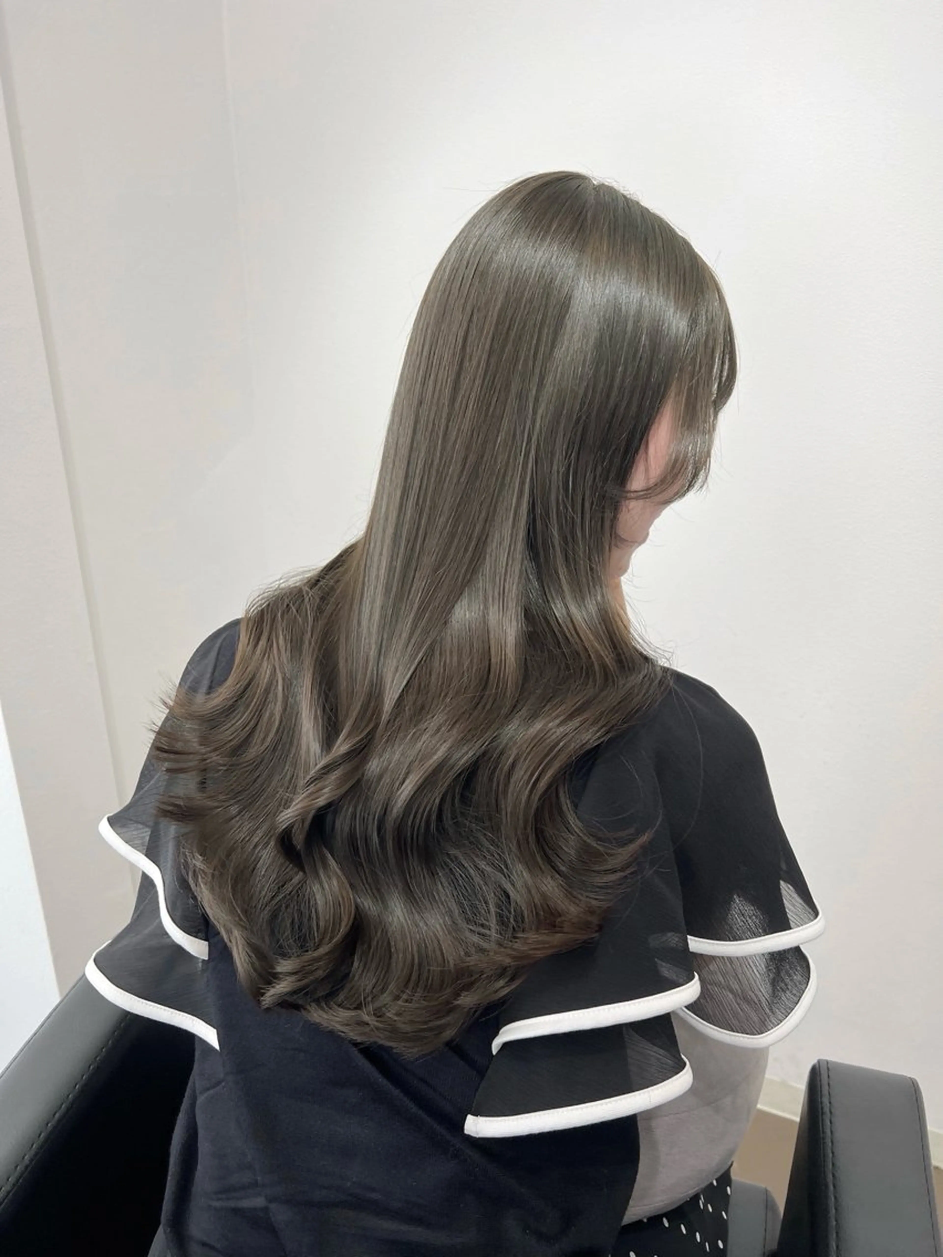 ロング ボブ くびれヘア 髪質改善 韓国風ヘア レイヤーカット 【ioe岡本】🐶 向井歩のヘアスタイル