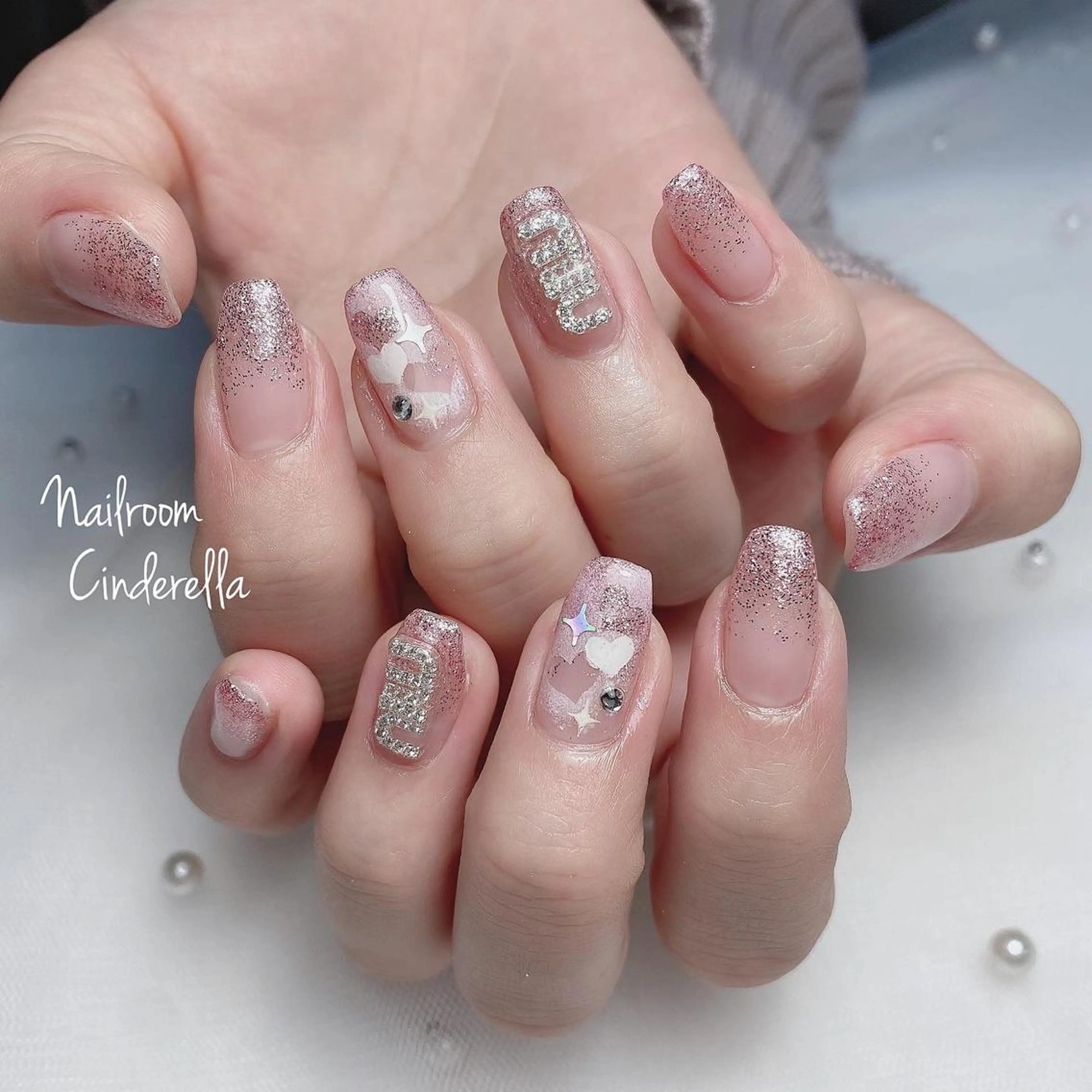 ネイル キラキラネイル Nailroom. Cinderellaのネイルデザイン
