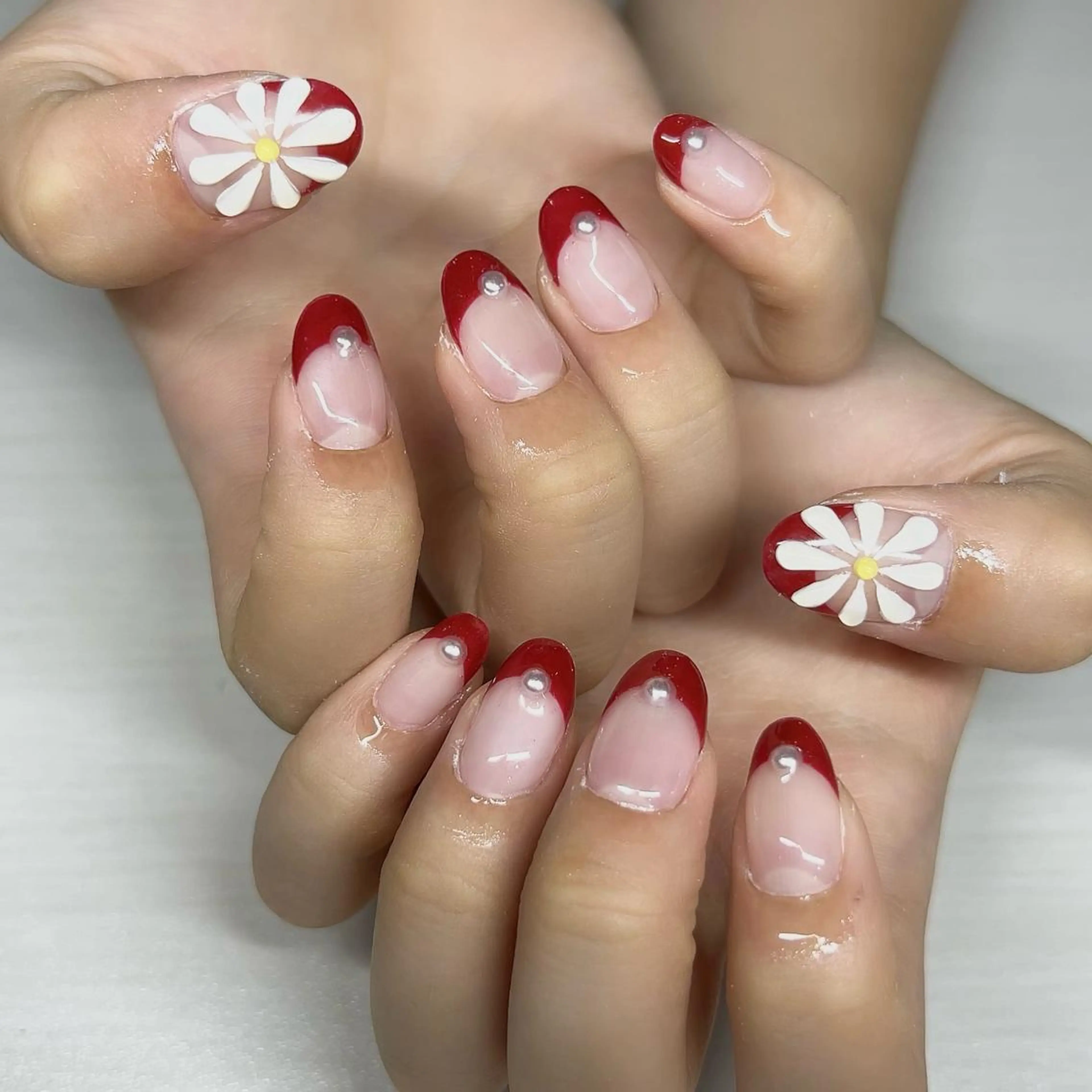 ネイル フレンチネイル ハンドネイル 【Yappy🌈】 💖P-tanaのネイルデザイン