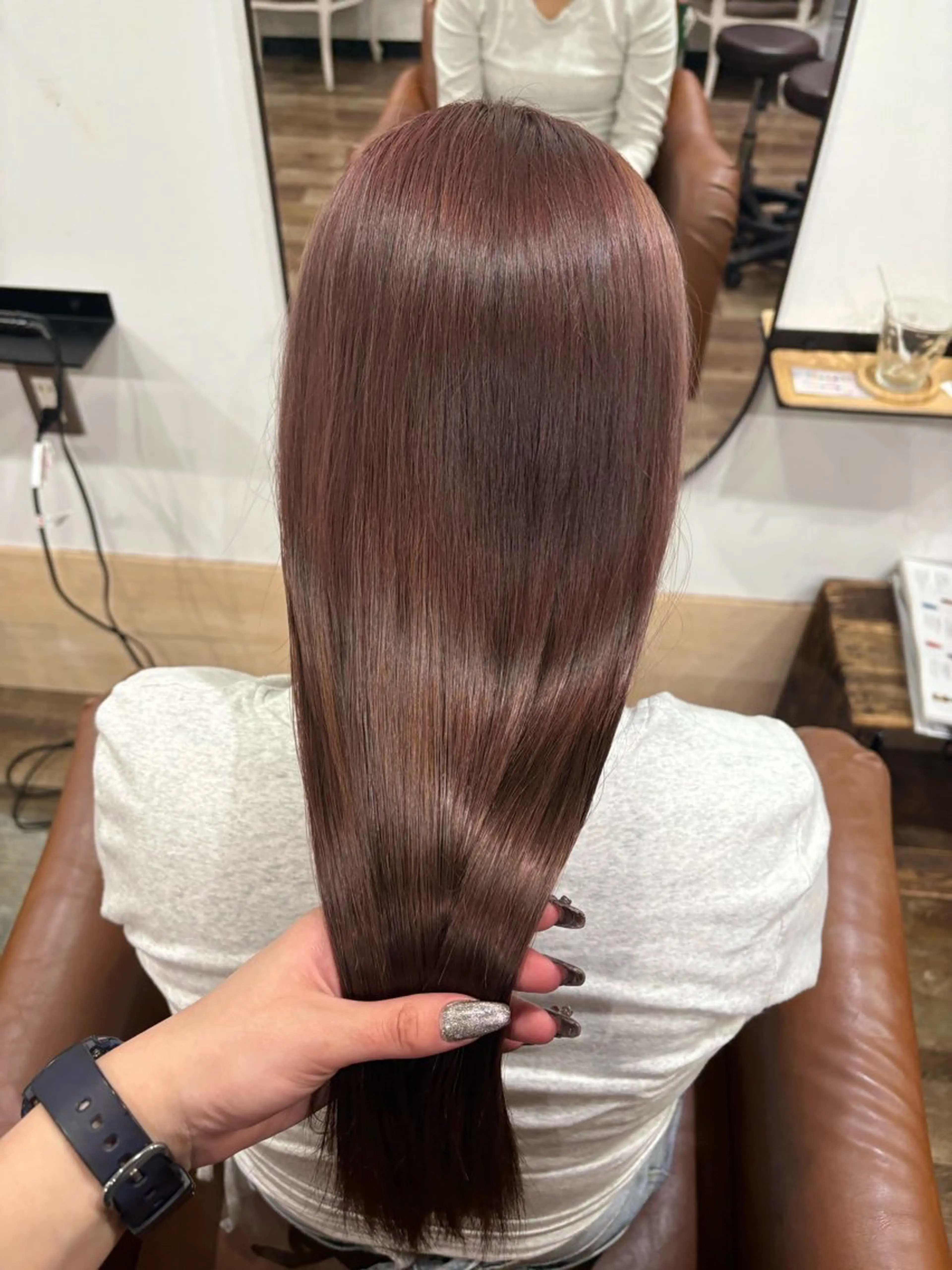 2回目以降の方はコチラ✨透明感とツヤ感たっぷり🫧イルミナカラー+前処理7種トリートメント付きの写真