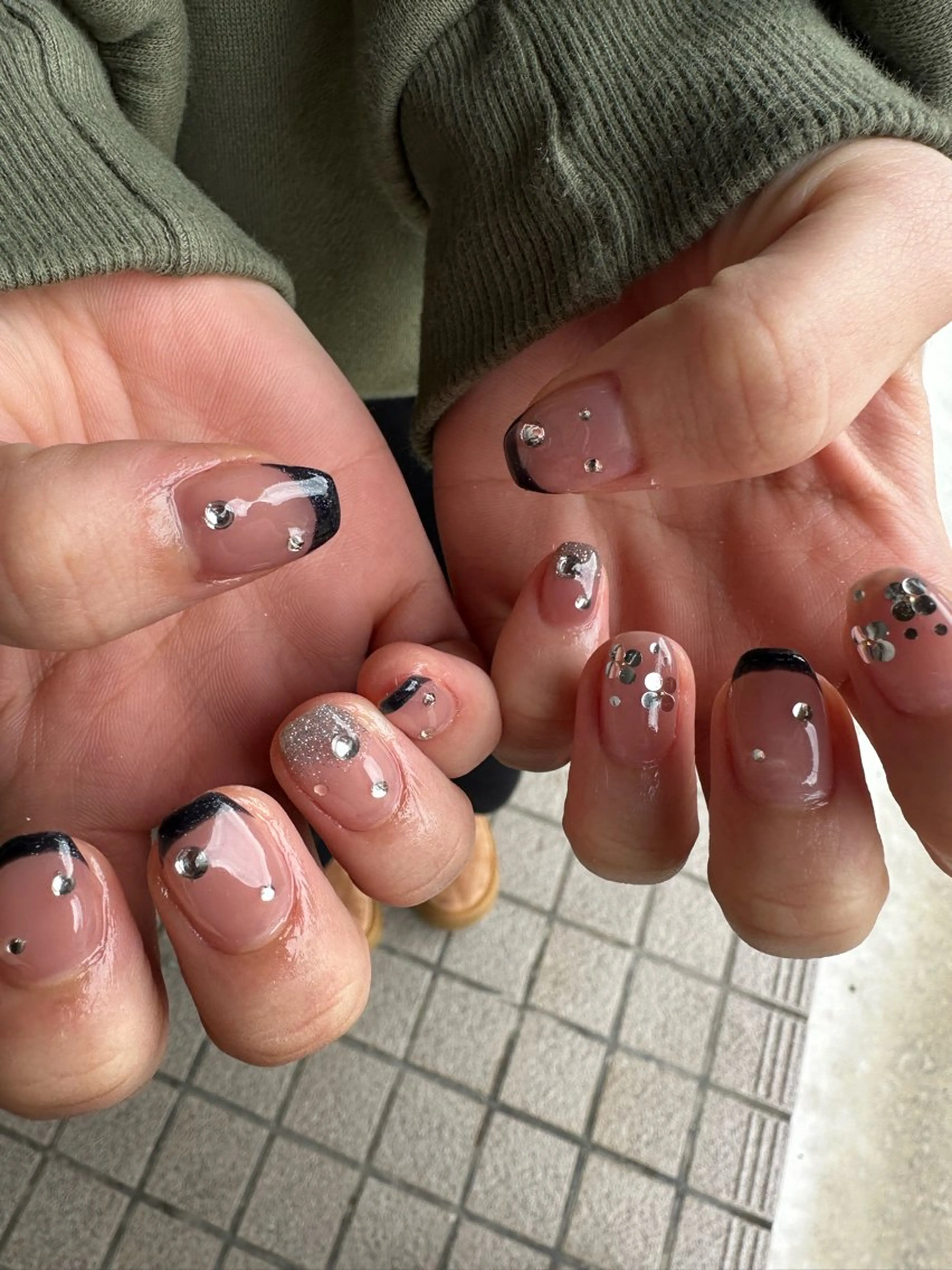 ネイル 成人式 ハンドネイル Sawa ︎︎𓂃⟡.·のネイルデザイン