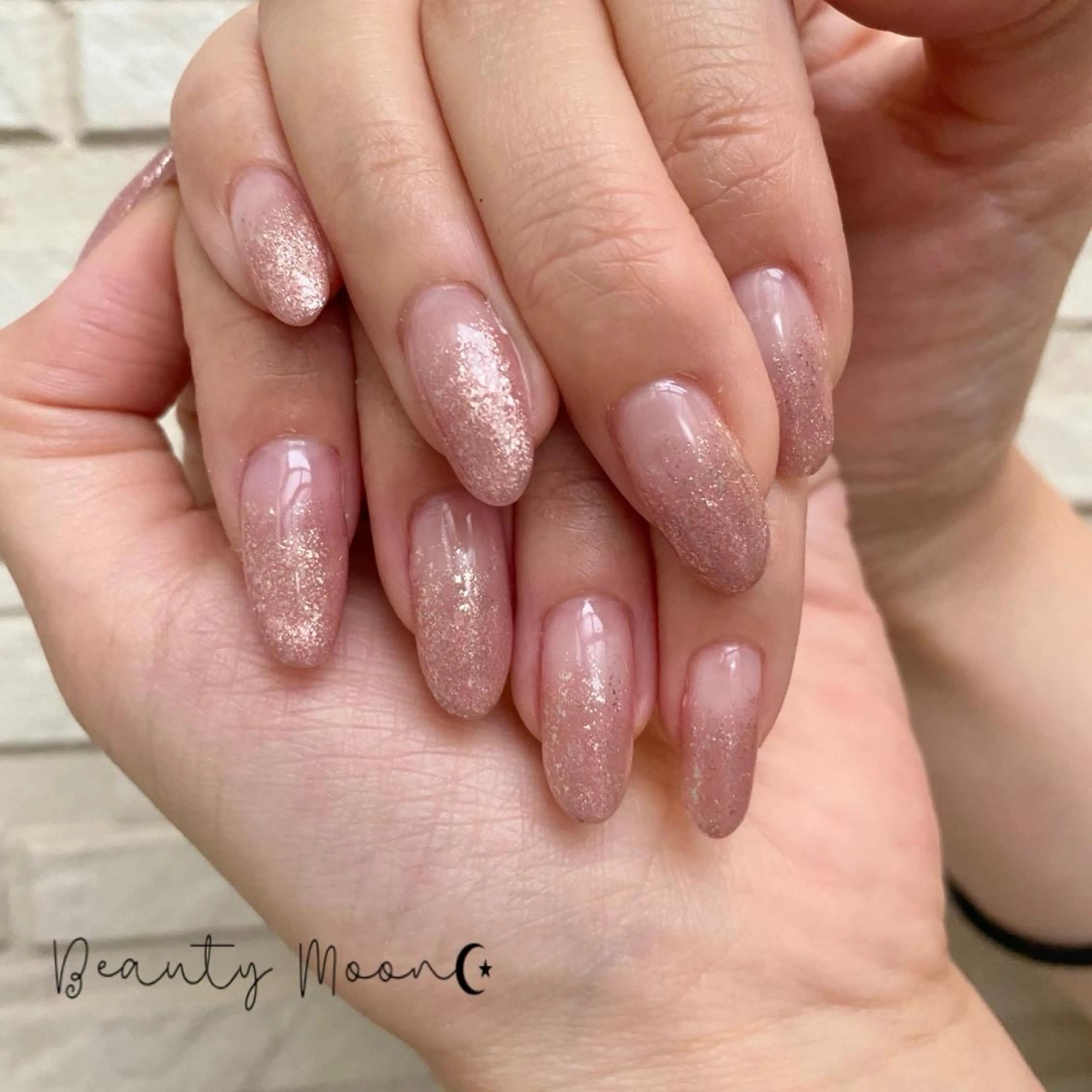 ネイル グラデーション ラメ(グリッター) ラメグラデーション オフィスネイル beauty ☪︎moonのネイルデザイン