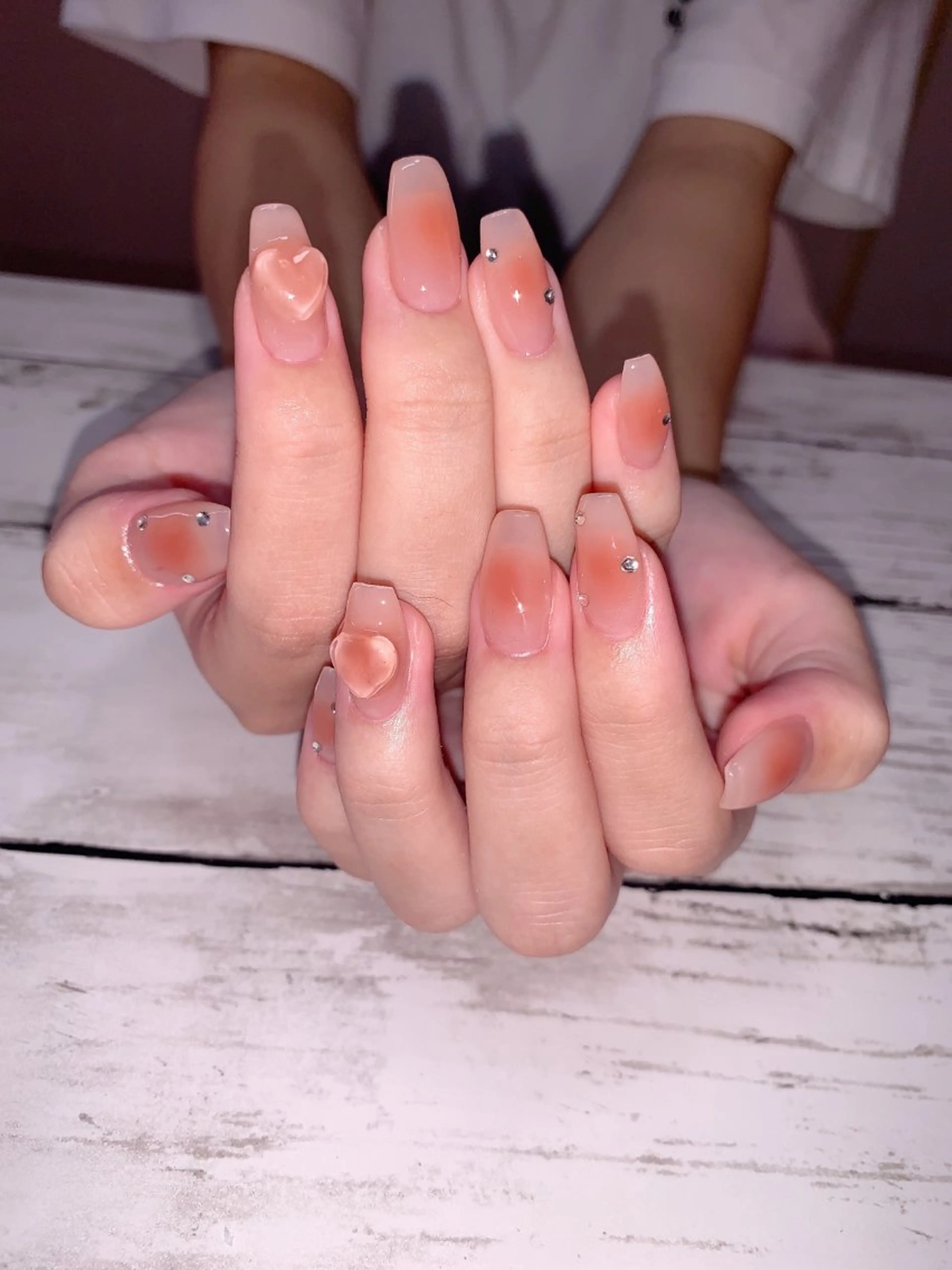 ジェル人気No.2【ハンド】★ワンホンネイルマグネットフレンチ7980円🌟 もしオフがあれば、補足説明を見てください。の写真