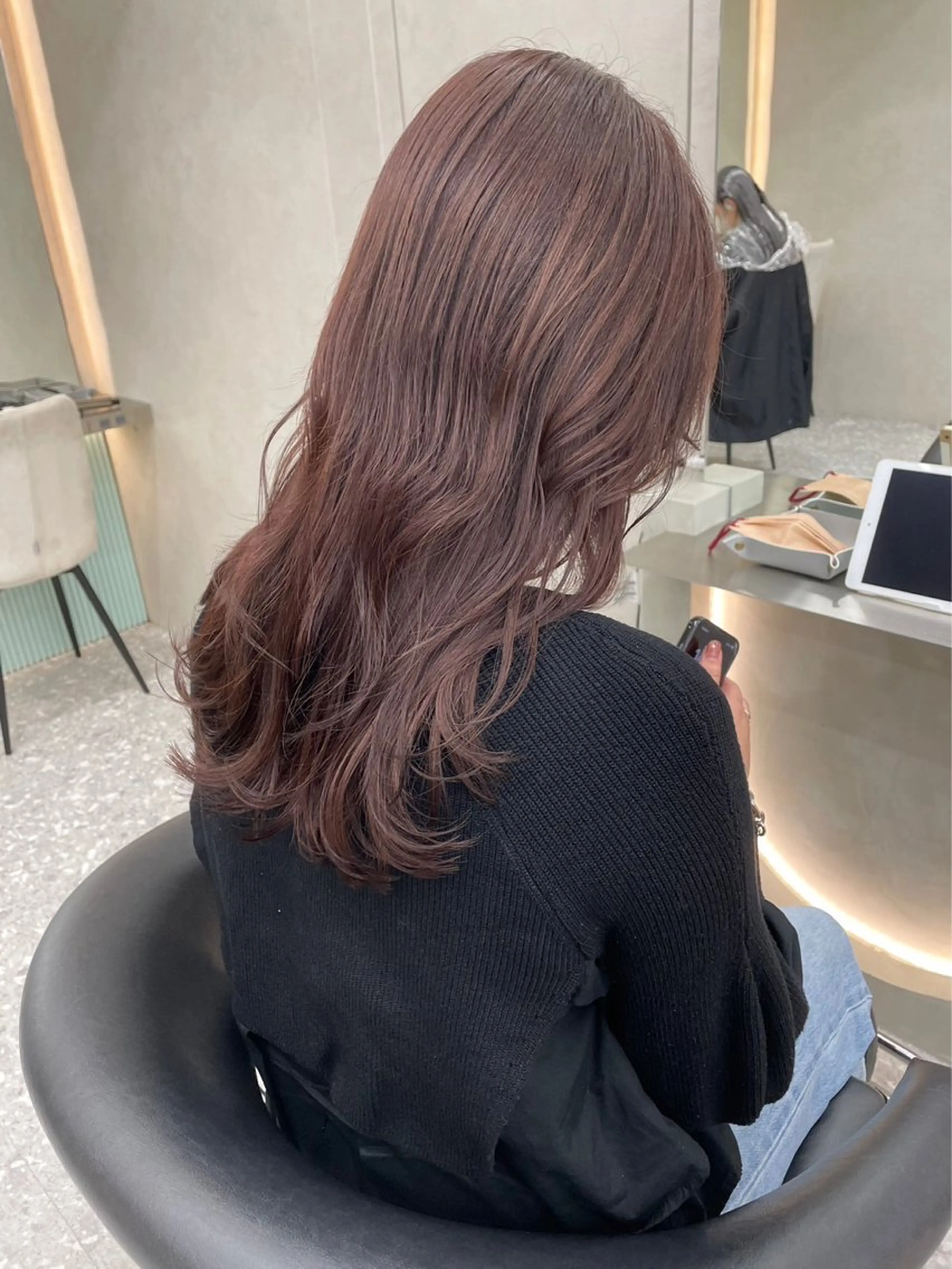 セミロング shion 透明感カラーのヘアスタイル