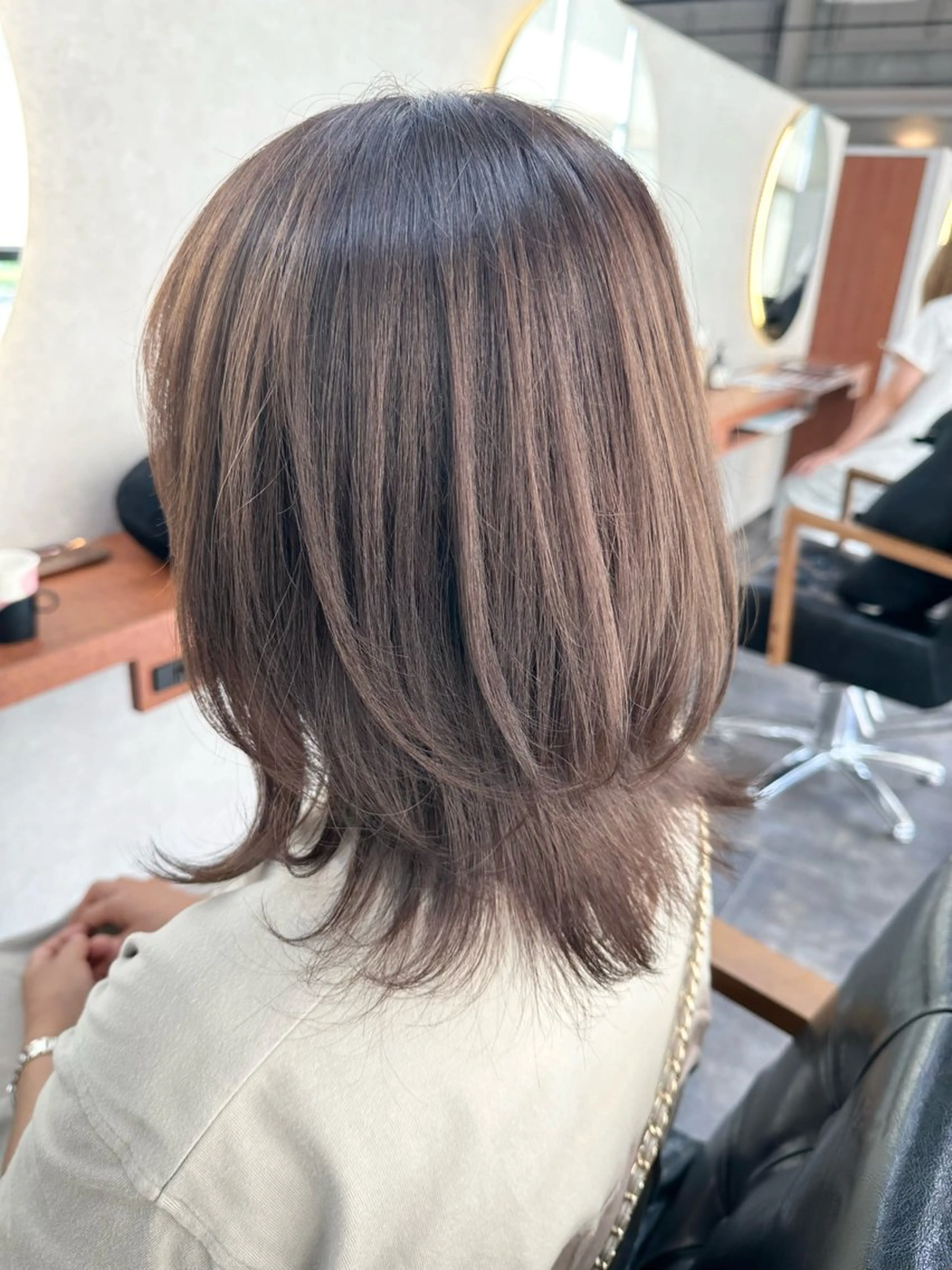 ミディアム カット ヘアカラー hair atelier OZ 安積店所属・Natsuki OZ安積店のヘアスタイル