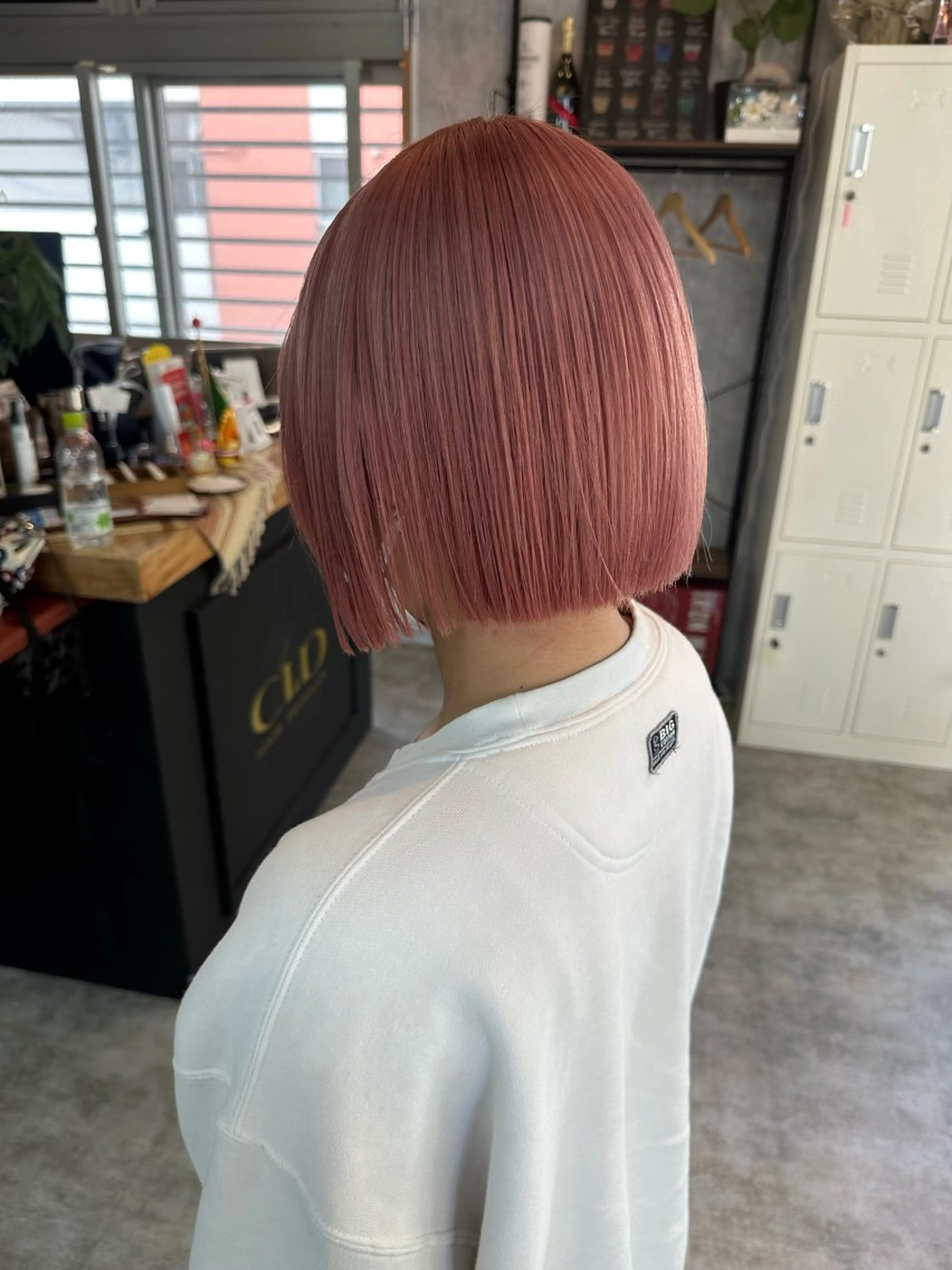 ショート 切りっぱなしボブ ショートボブ ハンサムショート 丸みショート ボブ カット ヘアカラー トリートメント モテ髪/ボブ/ショー ト/アダチフウトのヘアスタイル