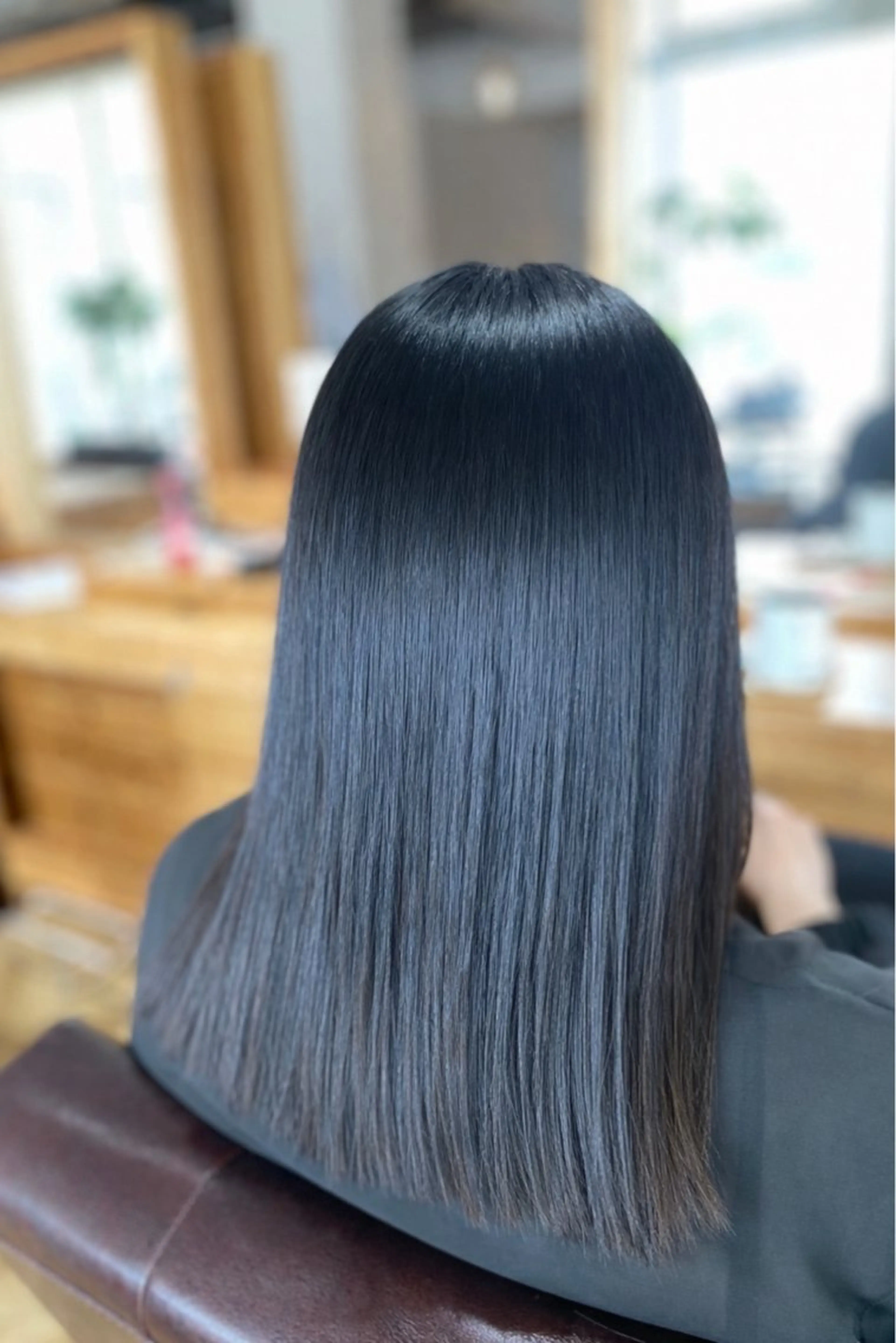 ミディアム カット 縮毛矯正 トリートメント Tsuyoshi /髪質改善ストレートのヘアスタイル