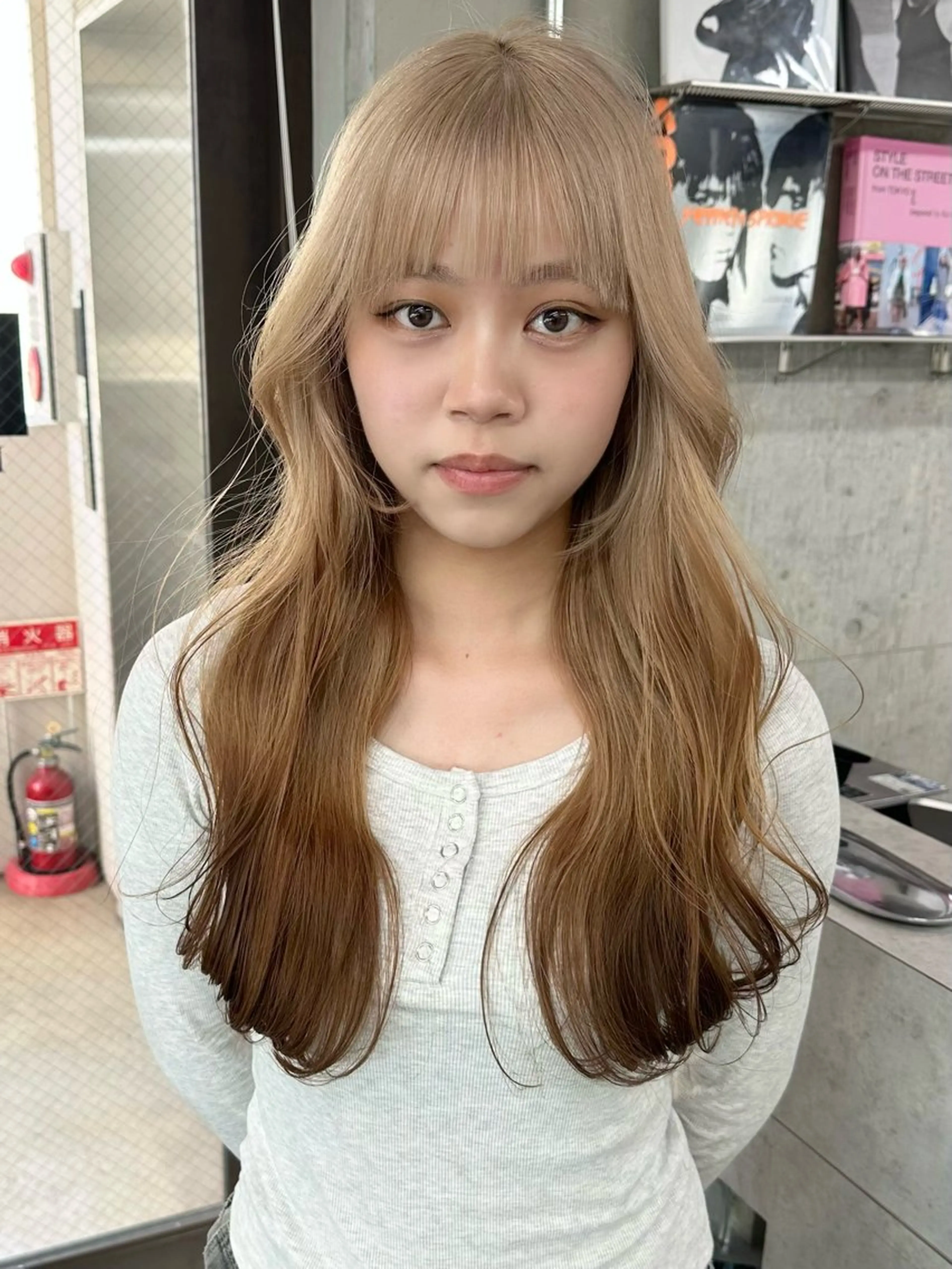 ロング ヘアカラー トリートメント 💖ムラ修正ブリーチ 💖【YUU】のヘアスタイル