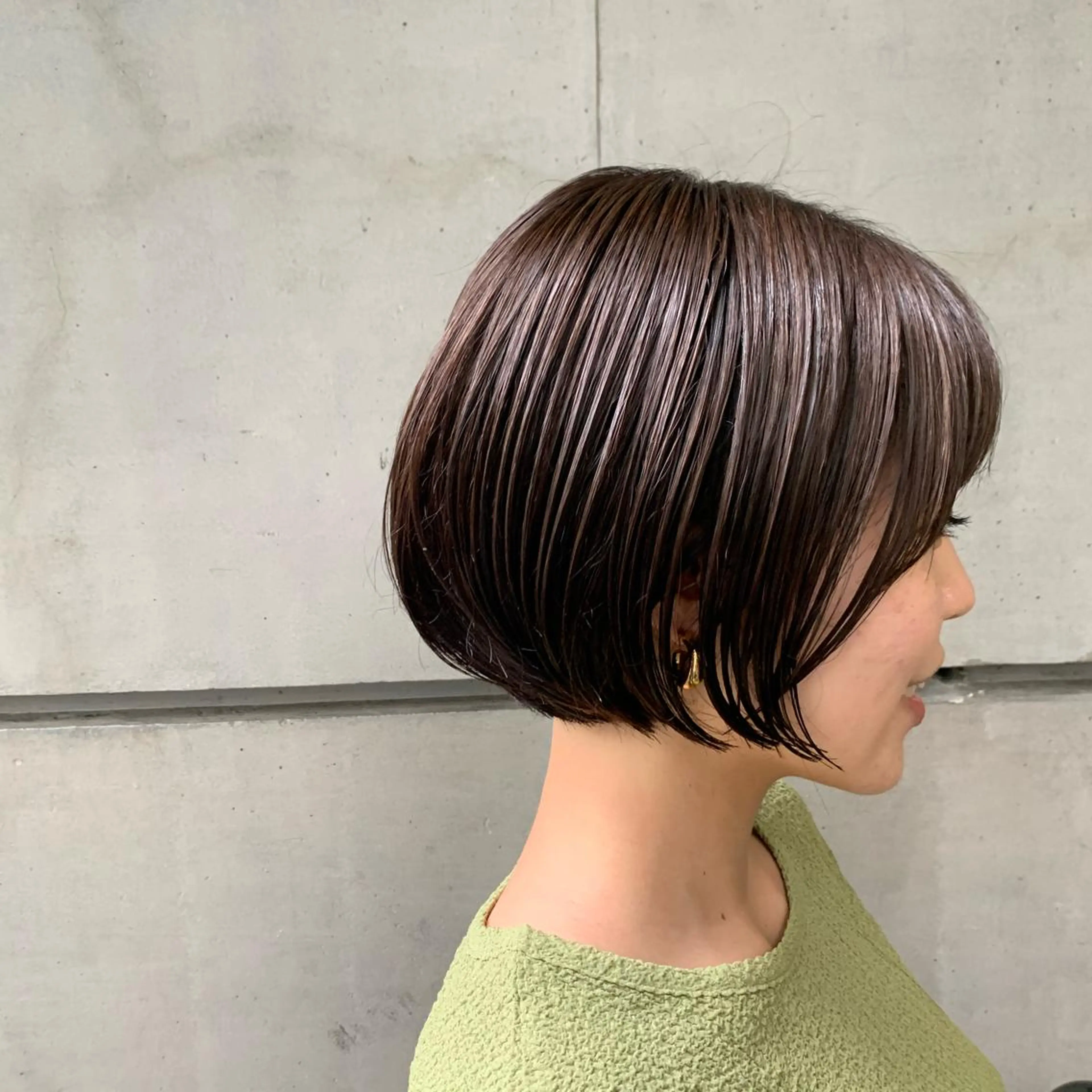 ショート カラー カット 大角  実希のヘアスタイル