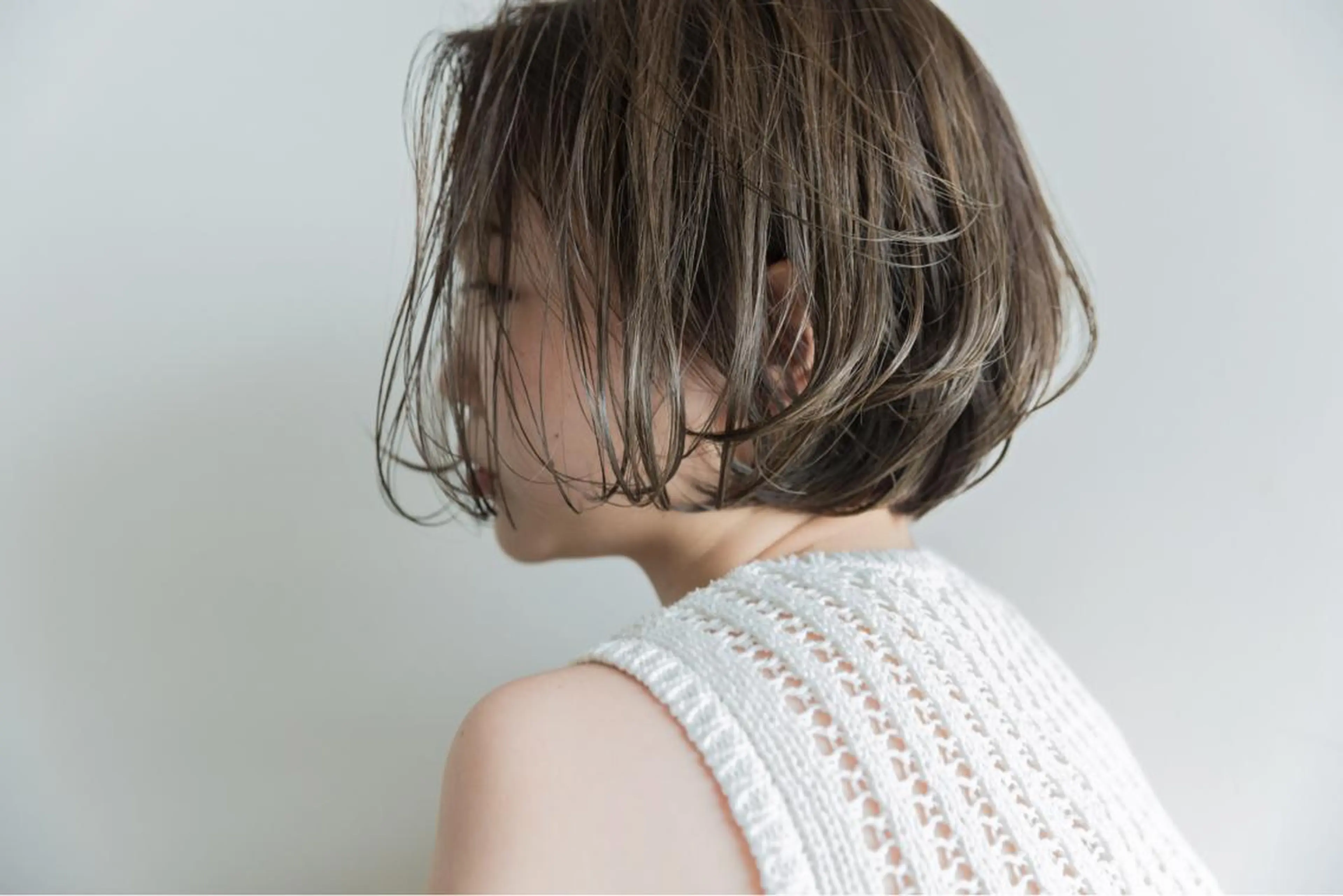 ショート カラー ツジガキ ユウスケのヘアスタイル