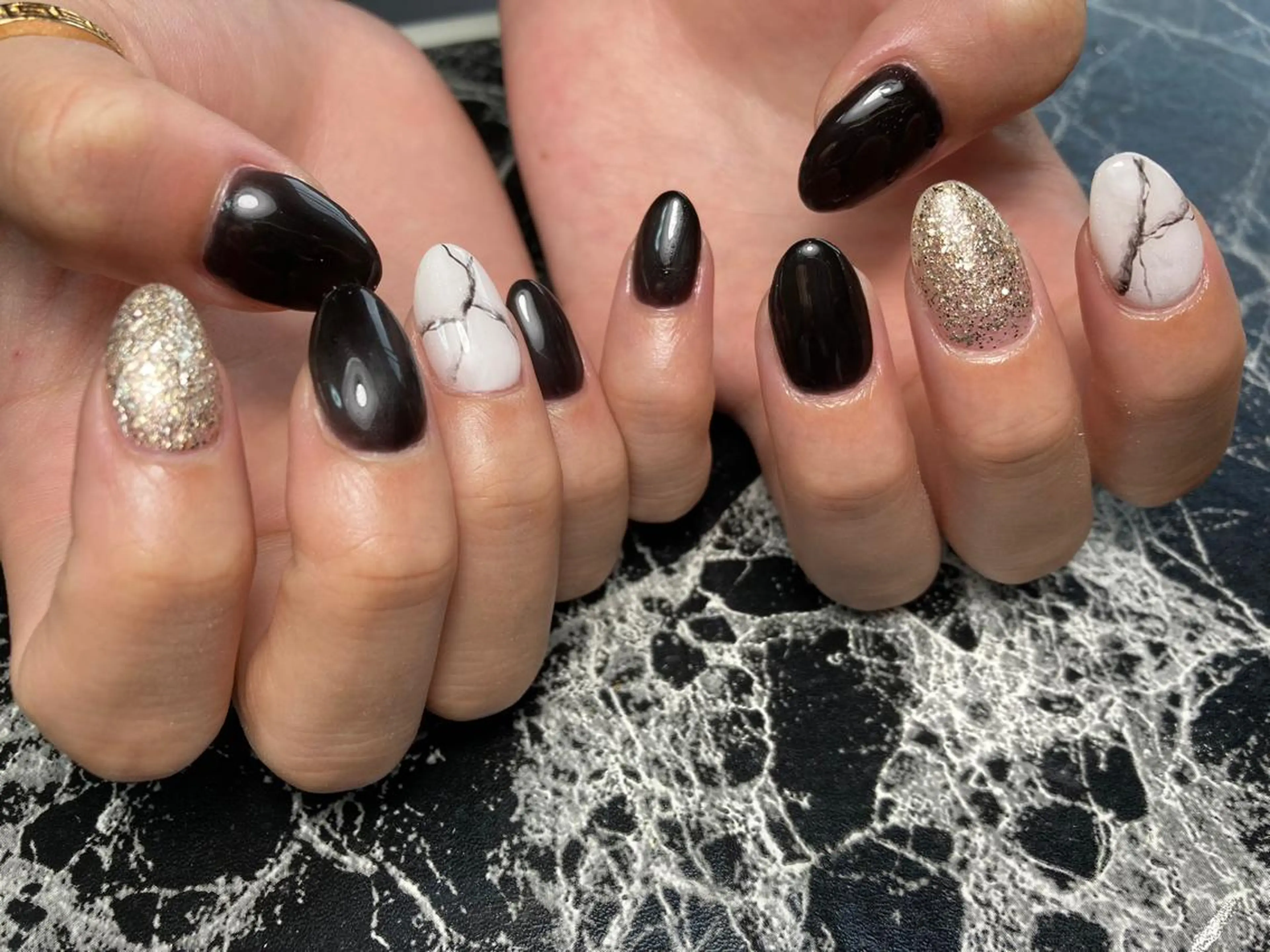 ミディアム ネイル ハンドネイル フットネイル ✴︎ Delightのネイルデザイン