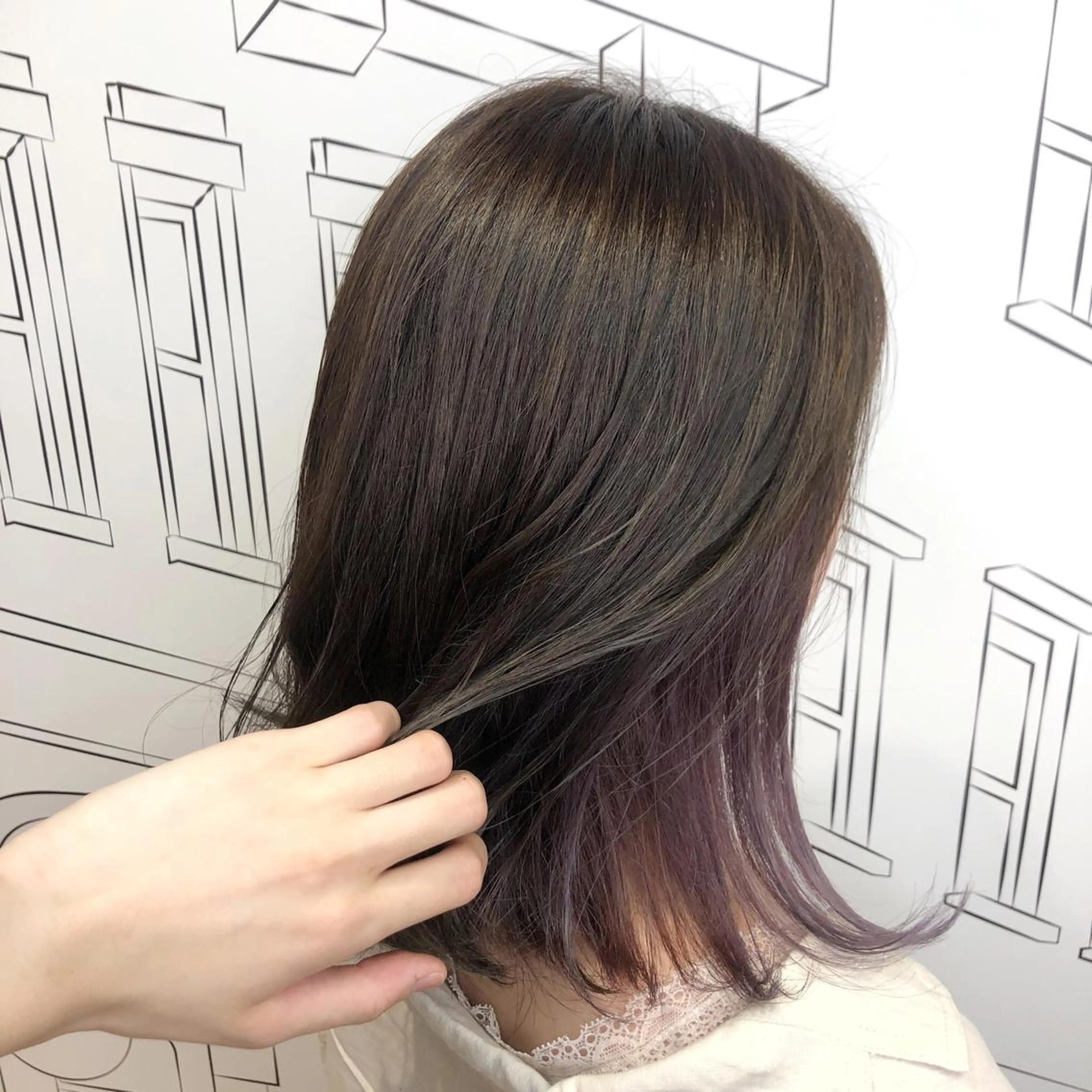 ミディアム カラー TOMOKA 艶髪/透明感カラーのヘアスタイル