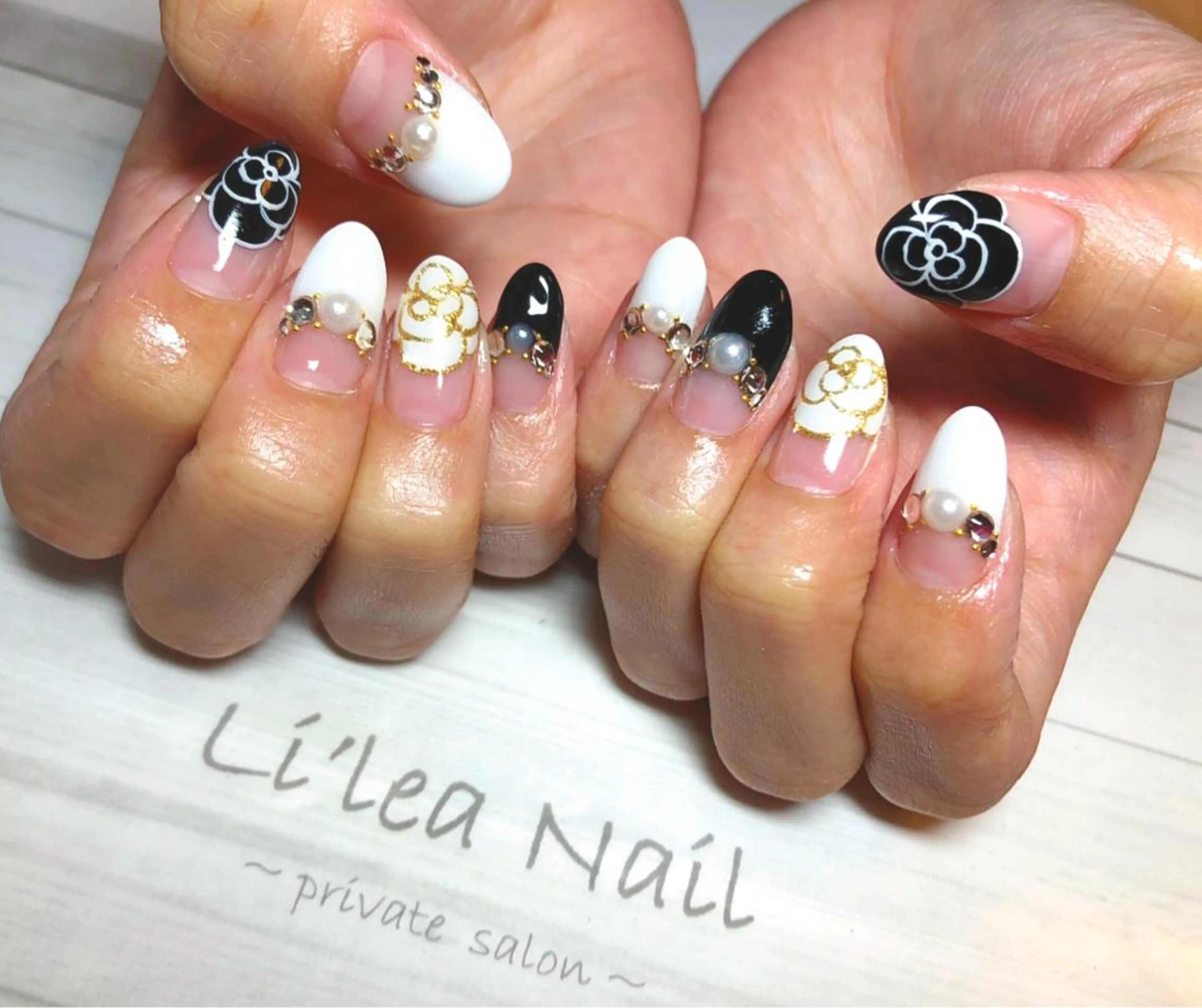ネイル Li'leaNail AINAのネイルデザイン