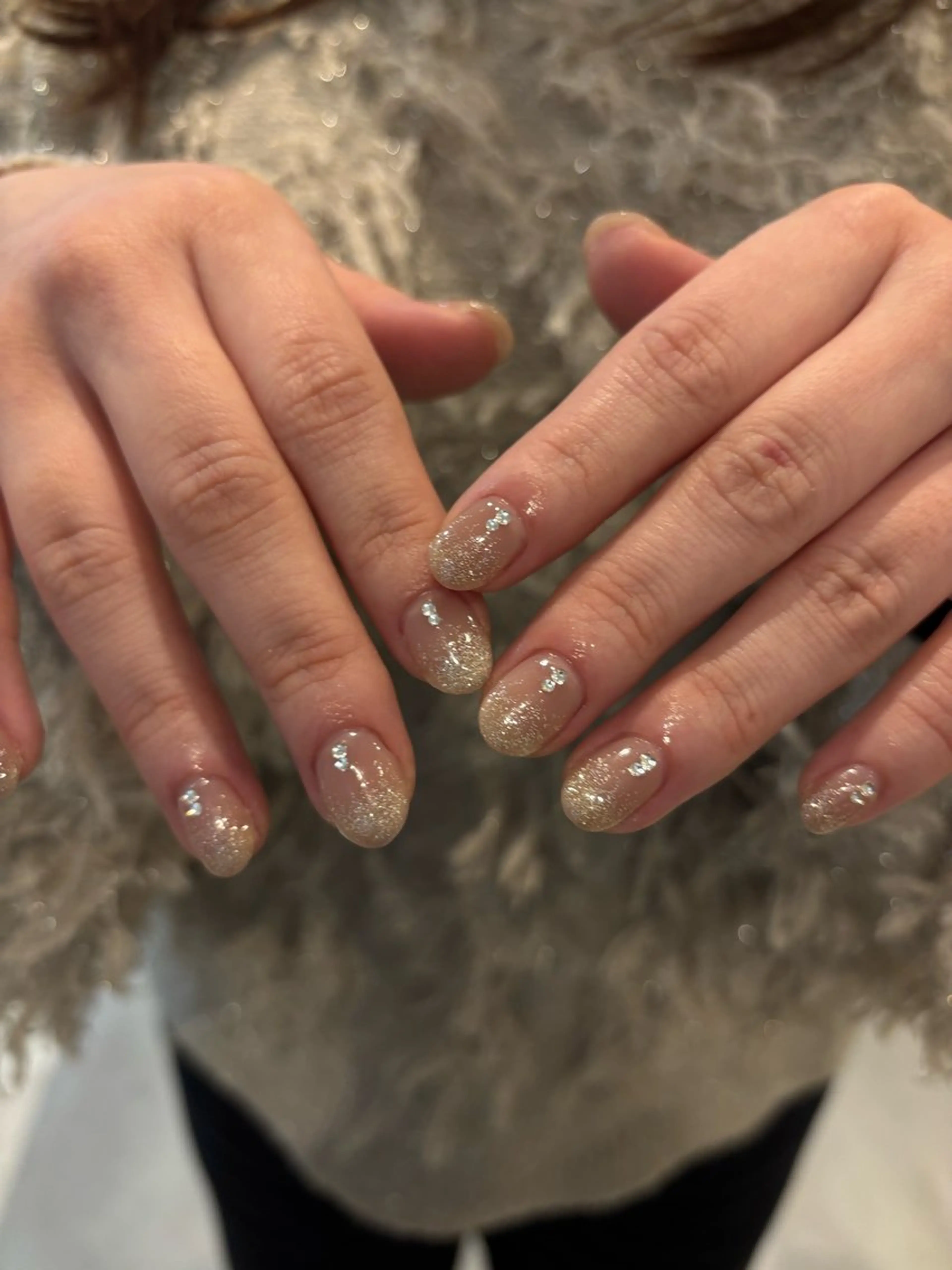 ネイル ストーンネイル ririka 🍀のネイルデザイン