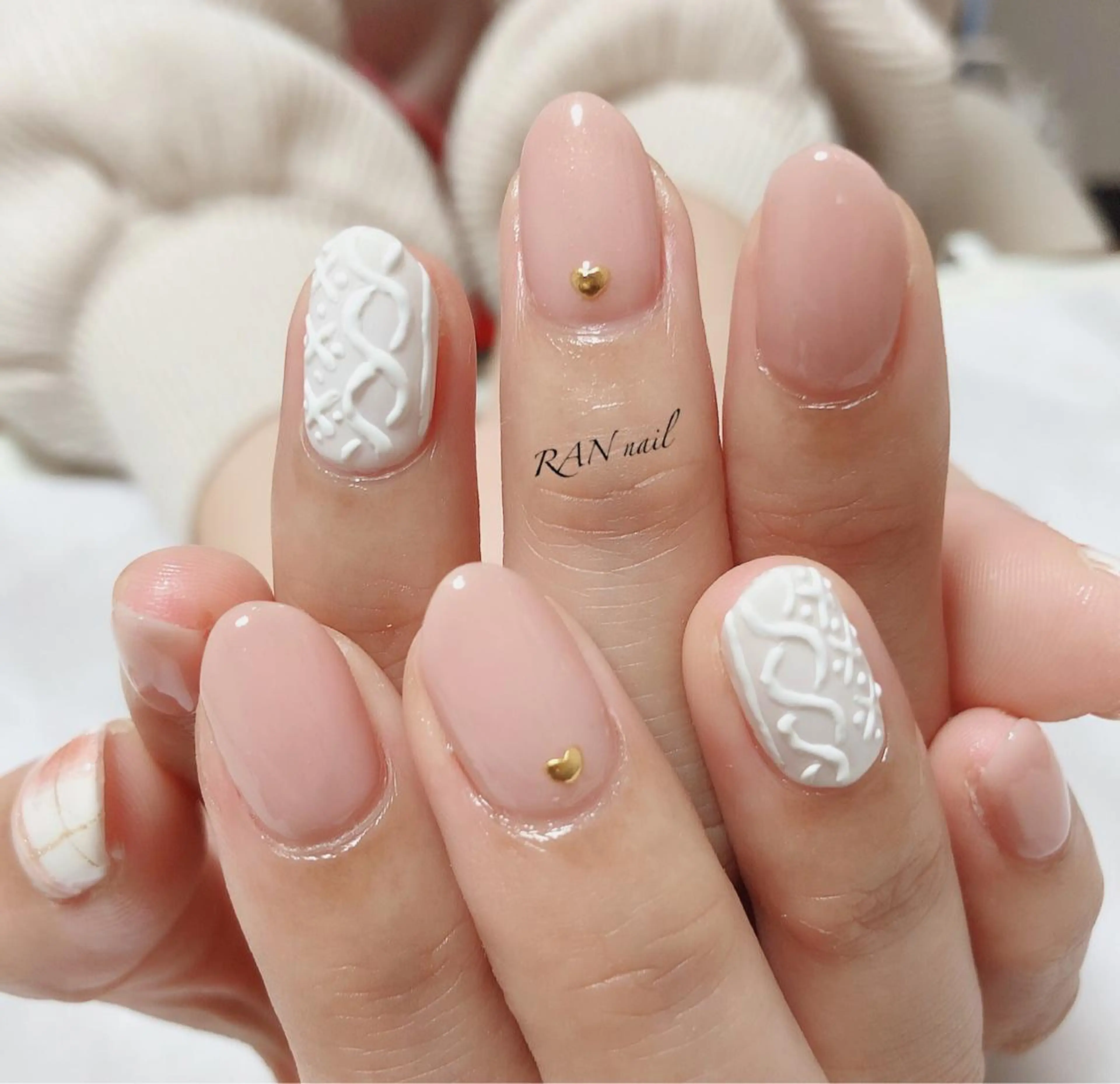 ネイル フットネイル オフィスネイル ピンク 冬ネイル ハンドネイル フットネイル RAN nailのネイルデザイン