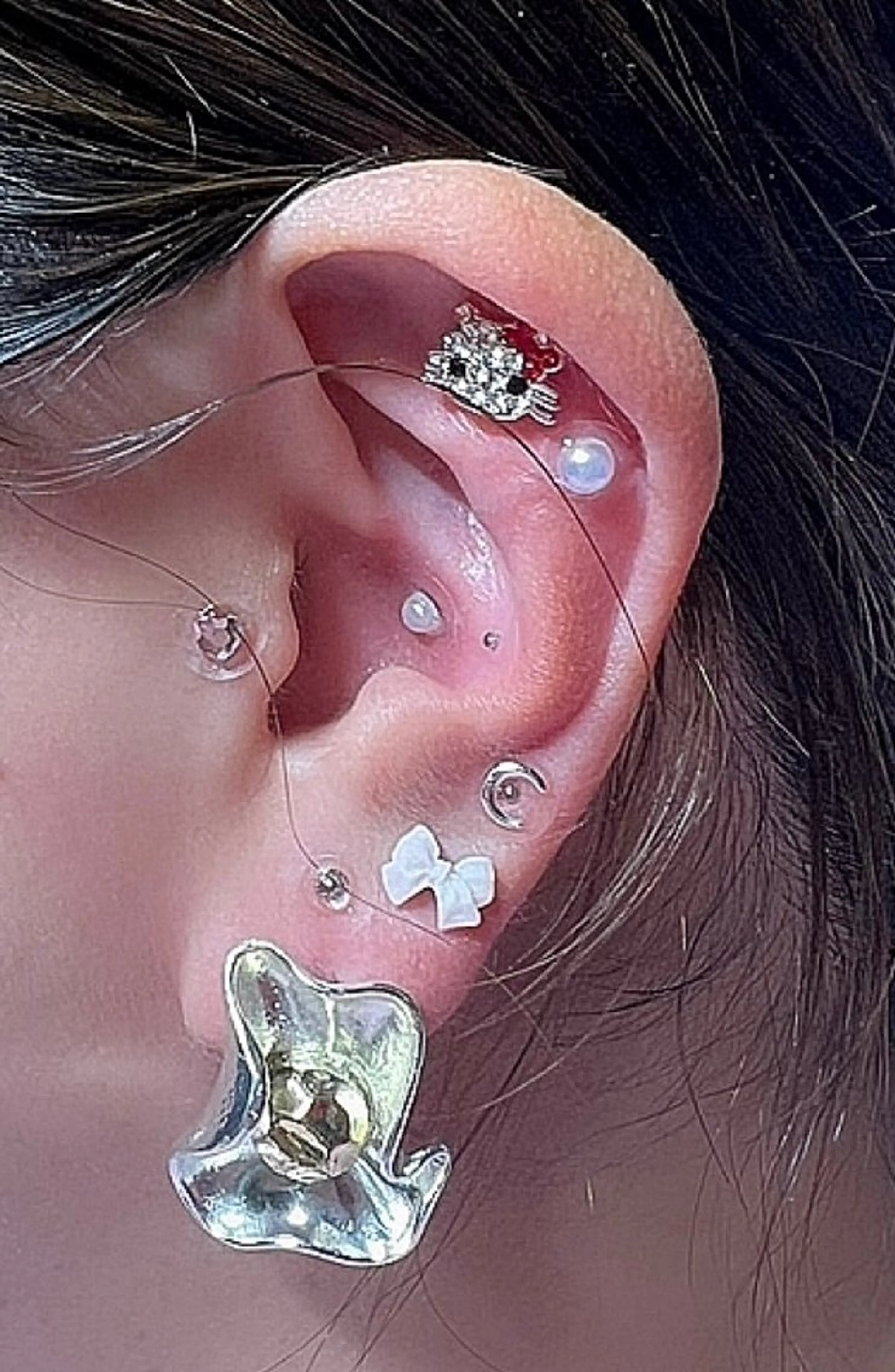 話題の耳ツボジュエリー10個(パーツ大2.中小4)👂💎✨の写真
