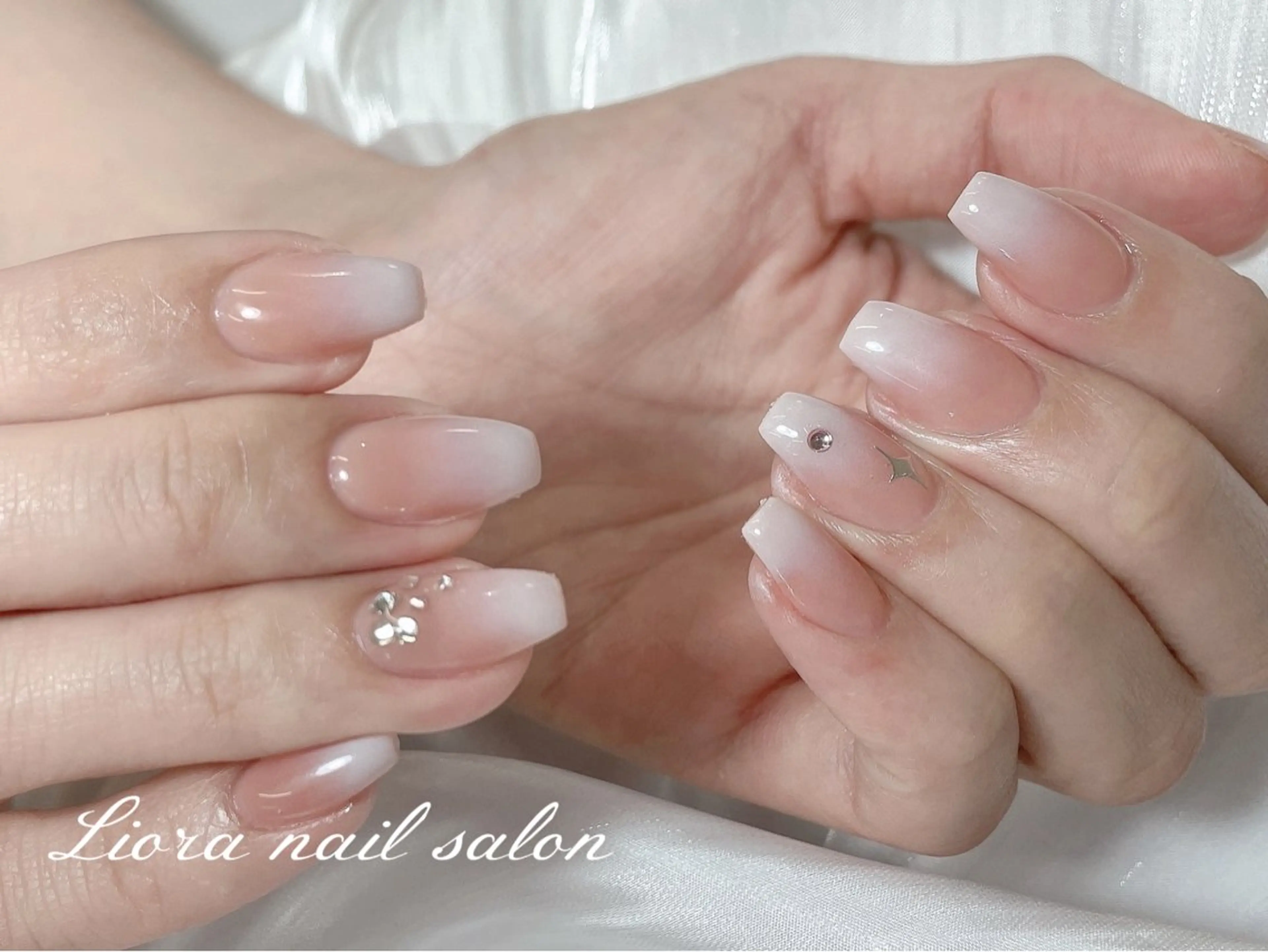 ネイル チークネイル フットネイル フレンチネイル ジェルネイル ガーリー ハンドネイル Liora nail スカルプ専門店のネイルデザイン