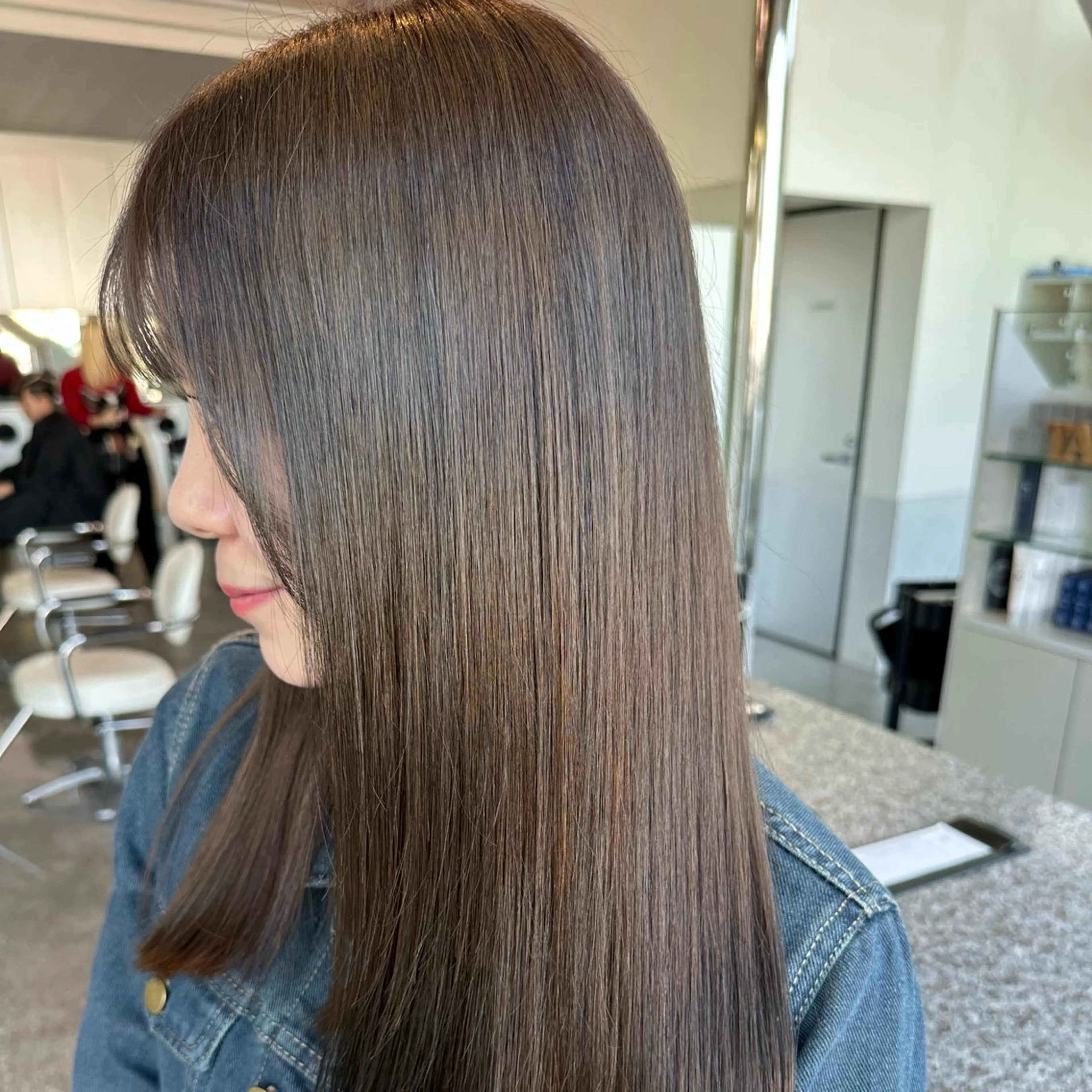 カラー 町田 里奈のヘアスタイル