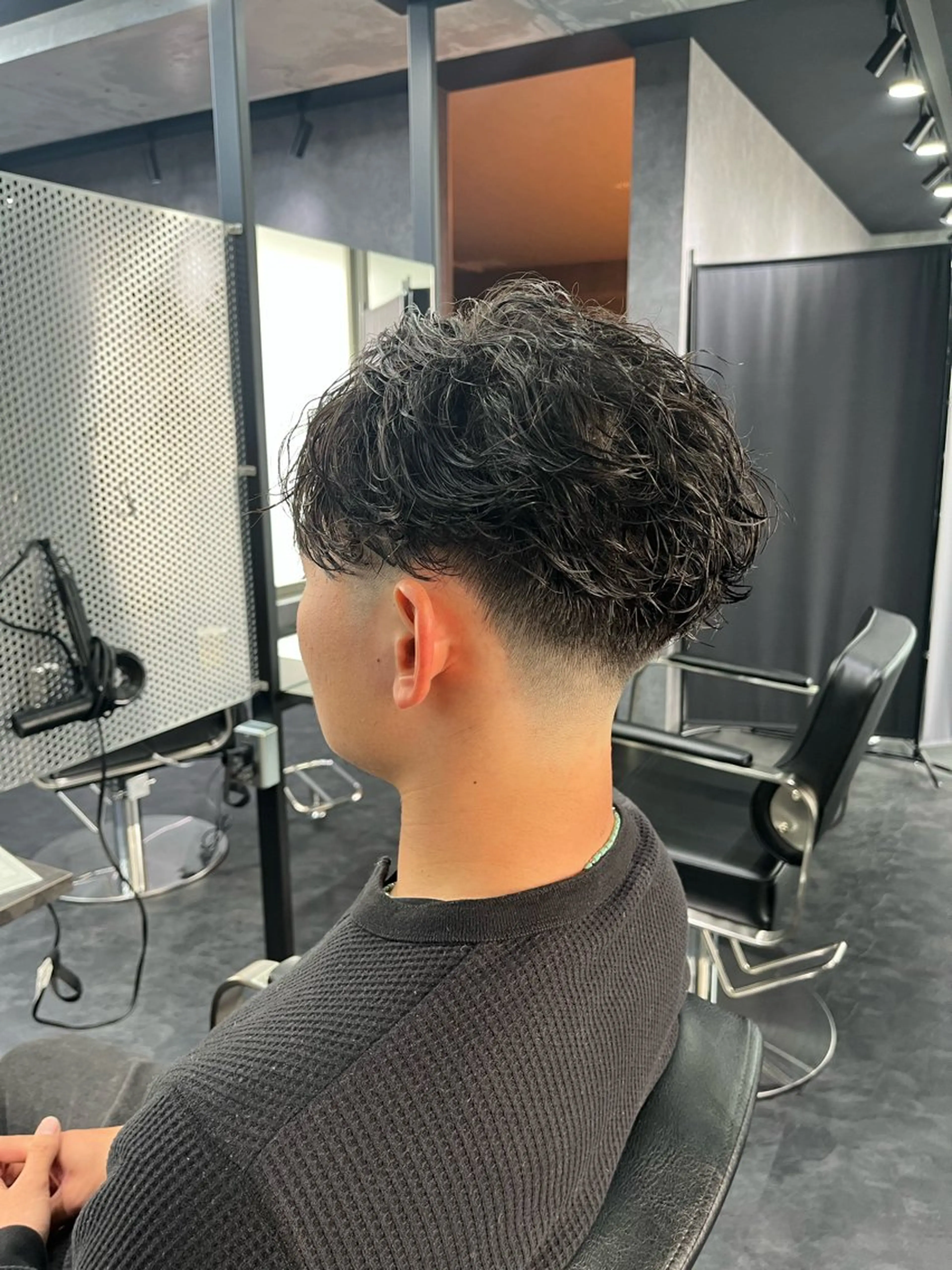 ショート パーマ メンズ カット ヘアカラー パーマ トリートメント エクステ ヘッドスパ ヘアセット メンズ特化/パーマ /フェード/洋輔のヘアスタイル