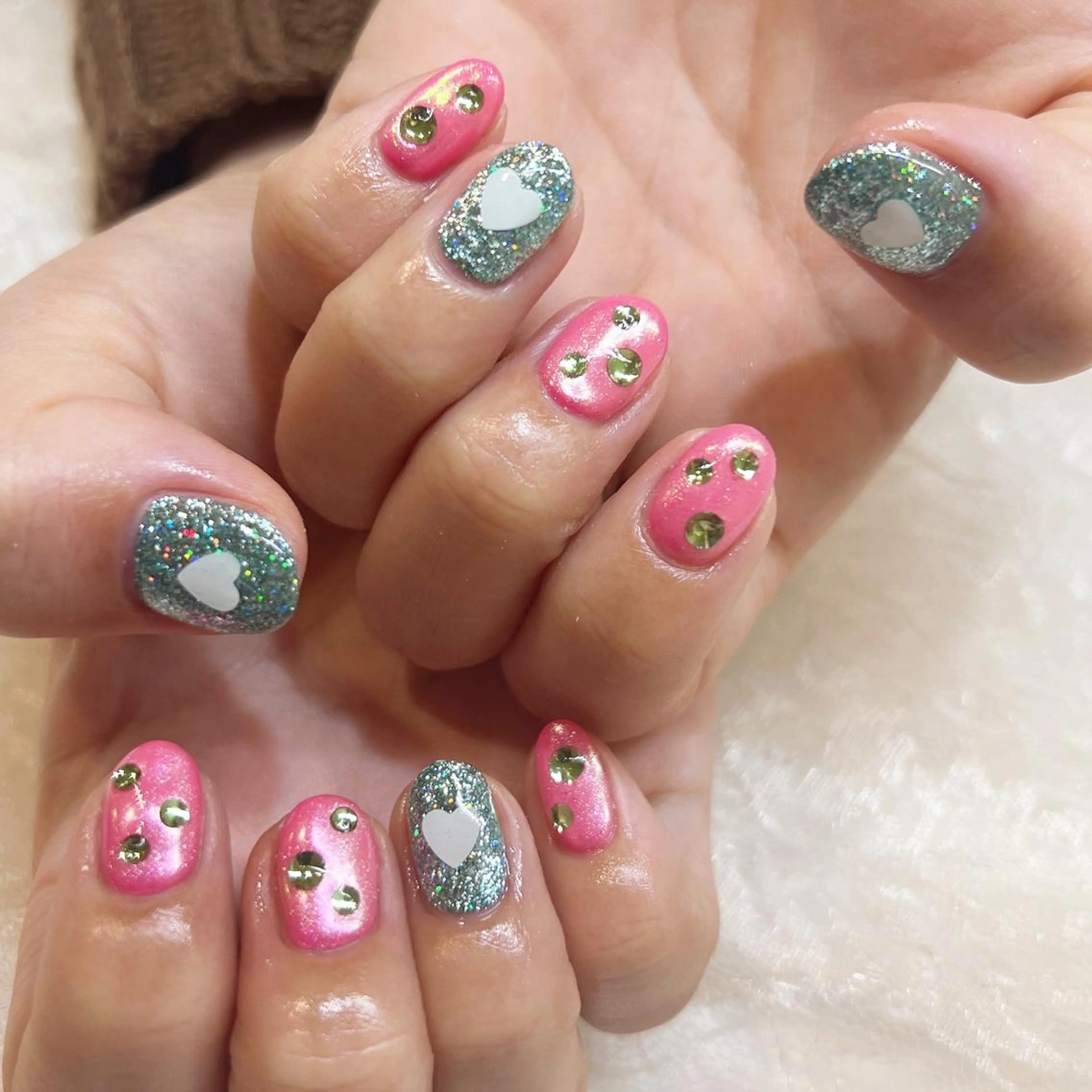 ネイル キラキラネイル nailist yuiのネイルデザイン