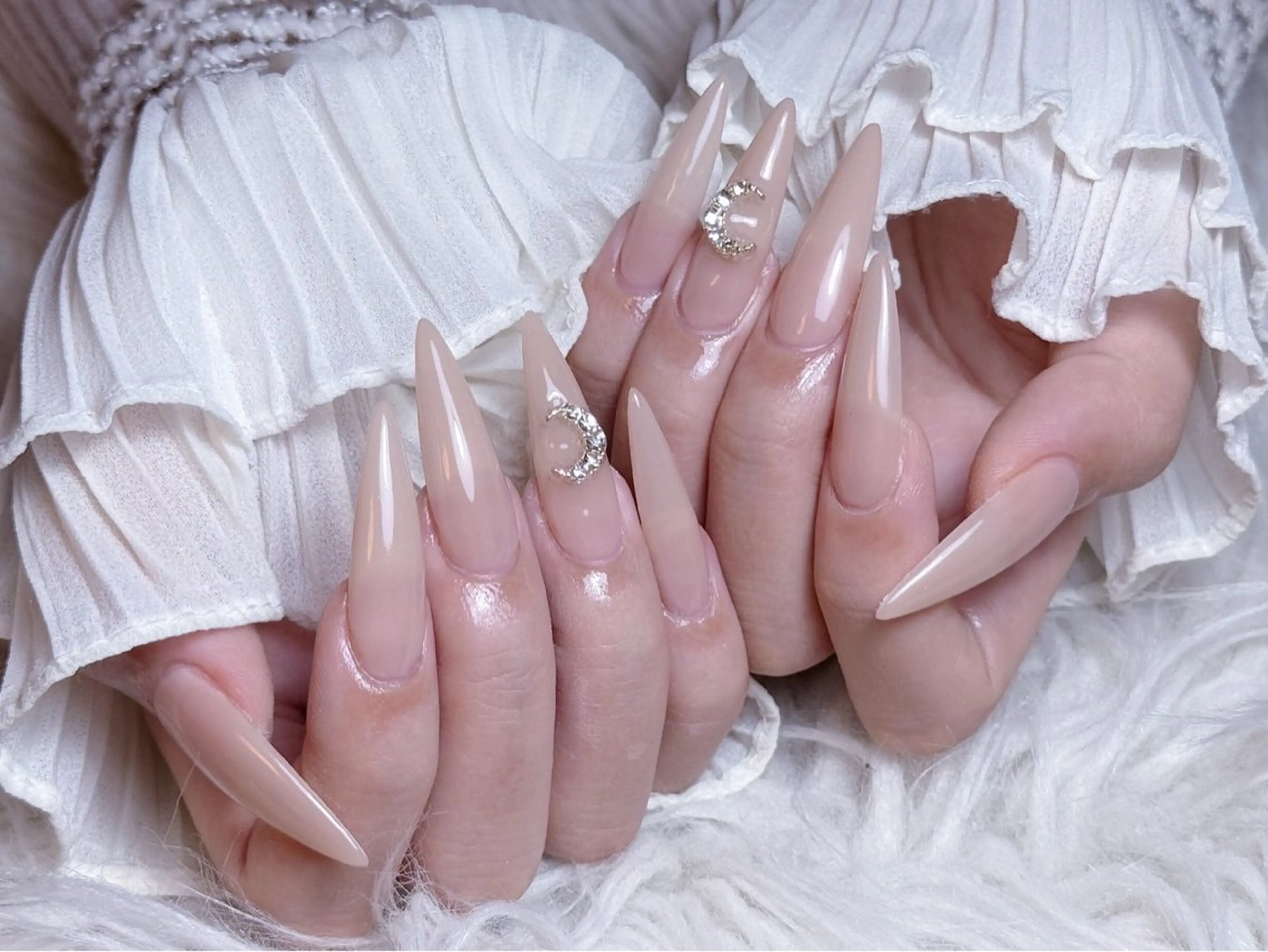 ネイル アートネイル チークネイル 長さ出し フラワーネイル フレンチネイル NEW NAIL 池袋のネイルデザイン