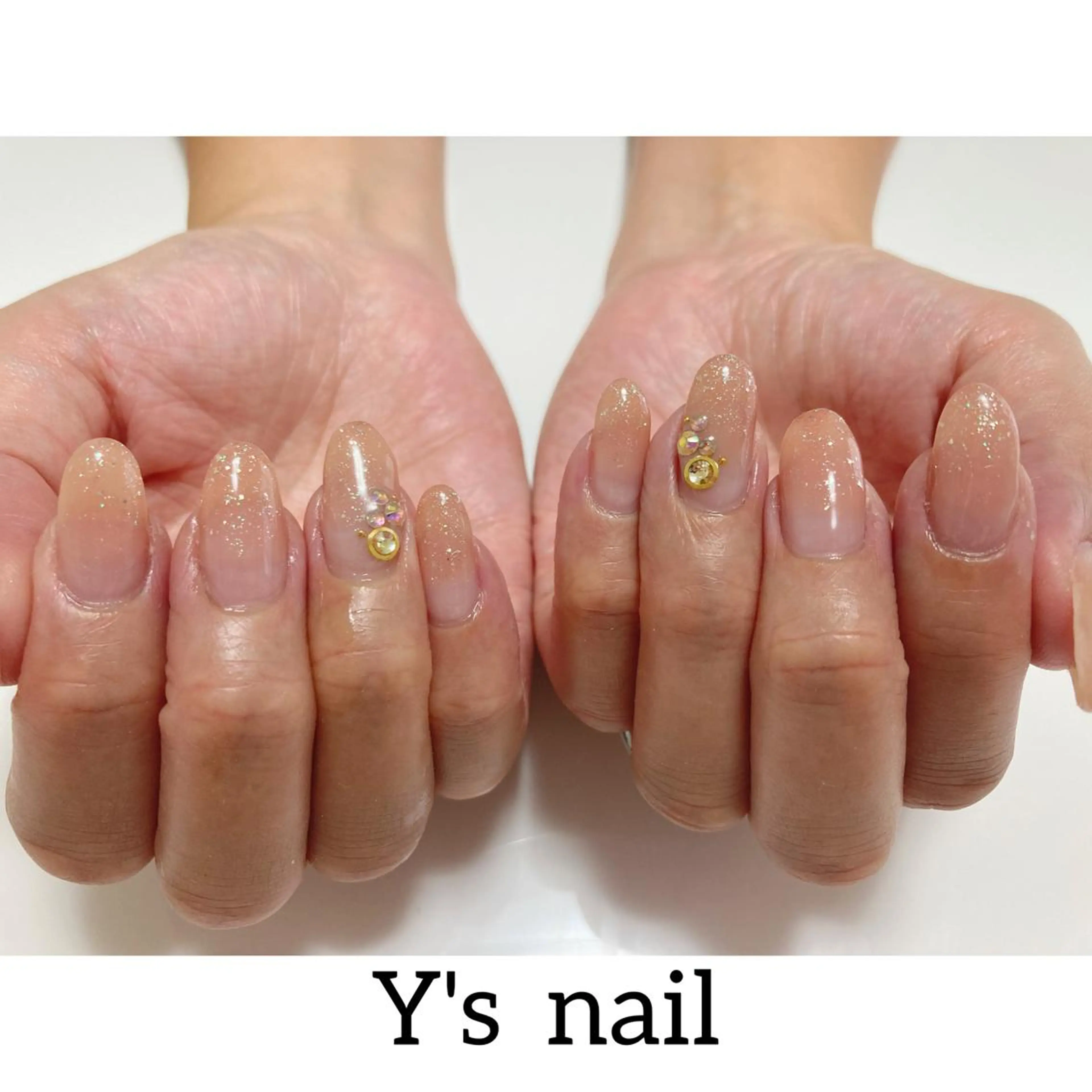 ネイル グラデーション キラキラネイル ラメ(グリッター) ラメグラデーション 手書きが得意🖌️ Y’s  nailのネイルデザイン