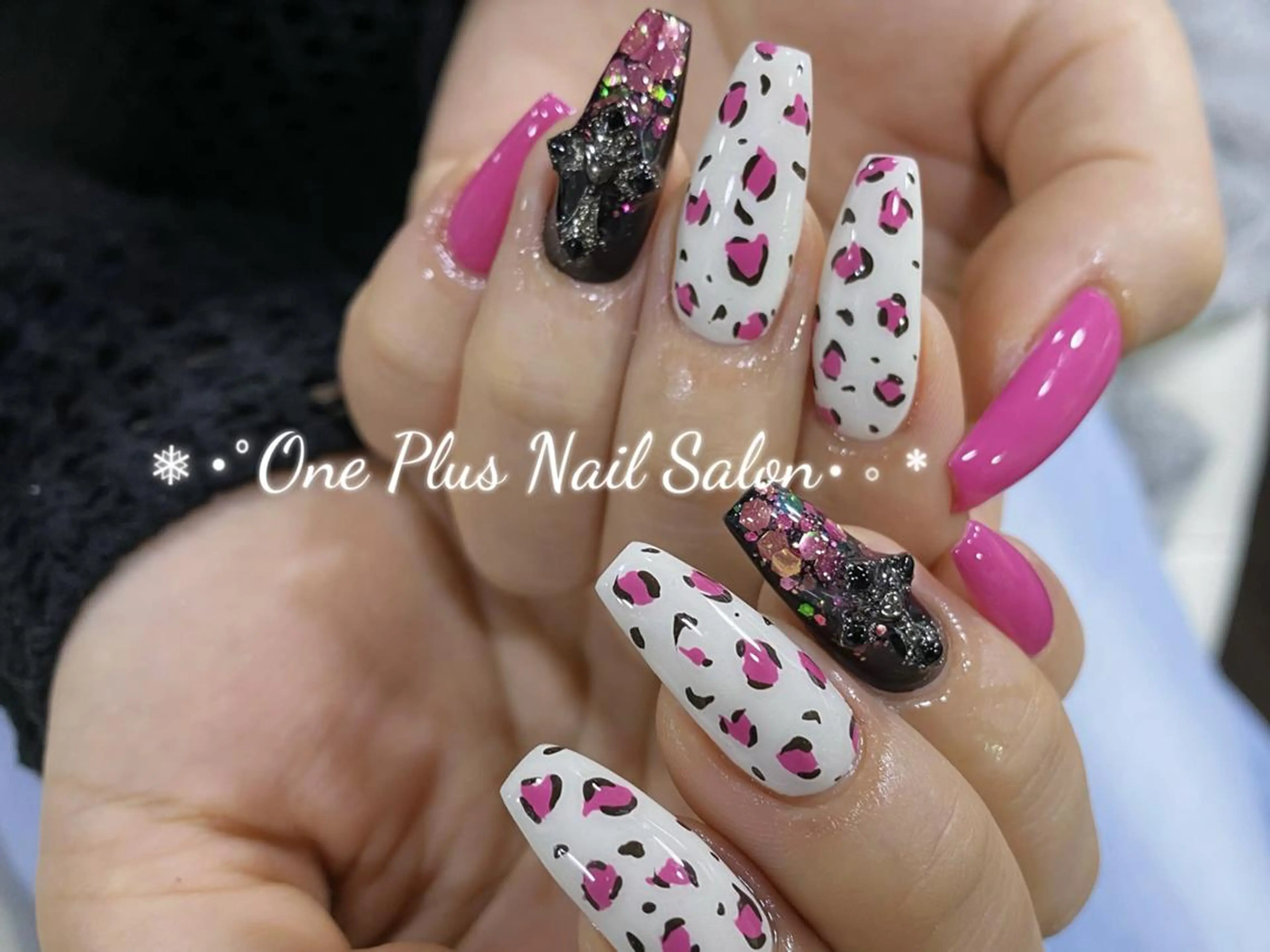 ネイル オーロラネイル 長さ出し フットネイル フレンチネイル ジェルネイル One Plus Nail Salonのネイルデザイン